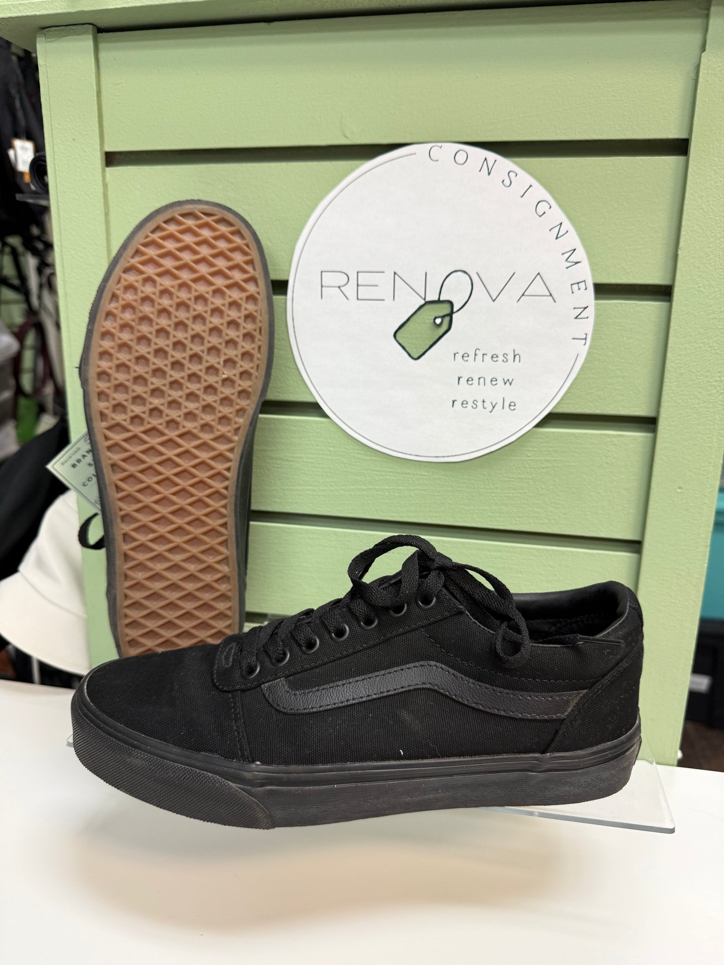 Vans Old Skool Sneakers (Mens 9/Womens 10.5)