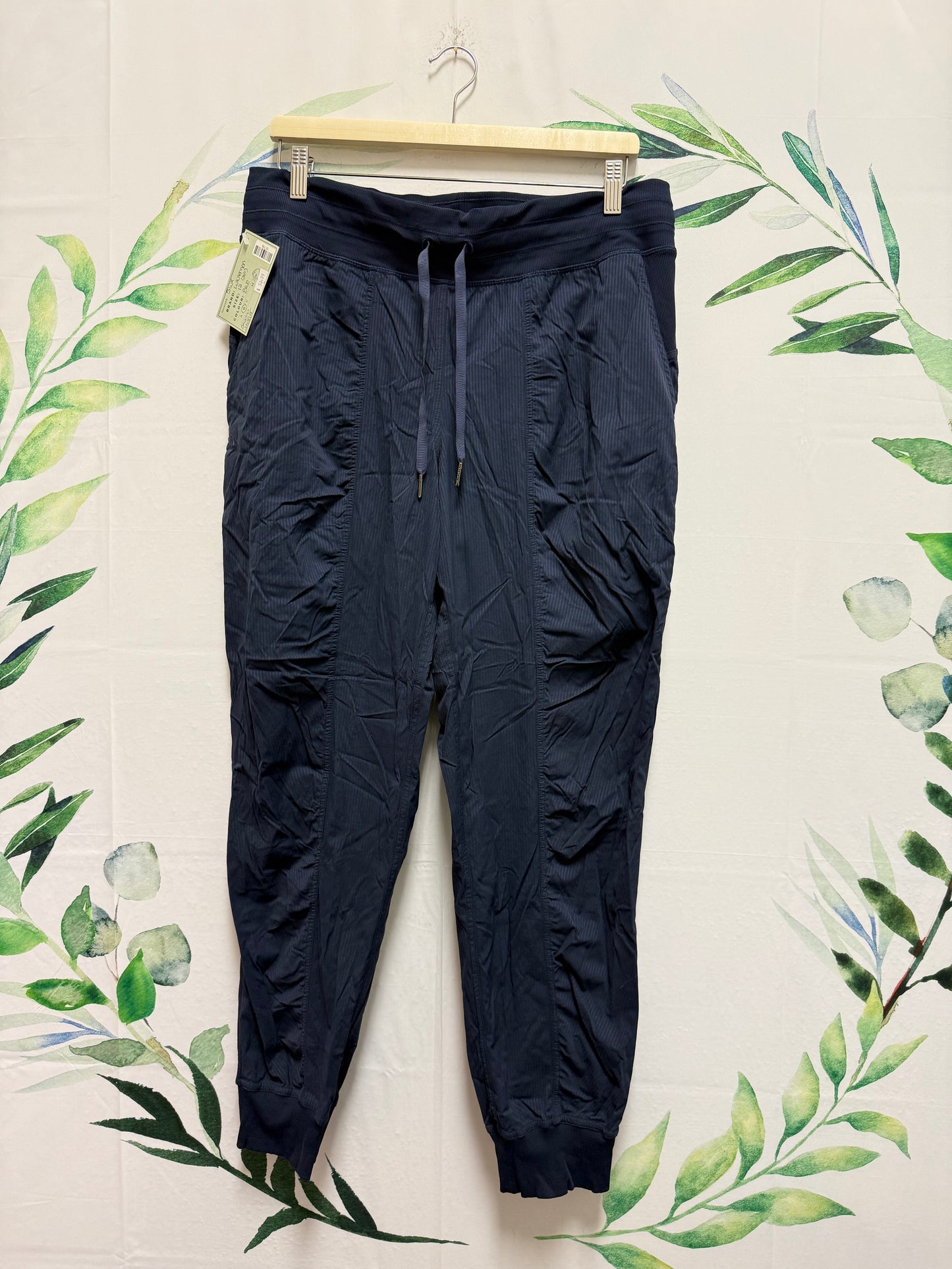 Lululemon Dance Studio MR Jogger 29” (12)