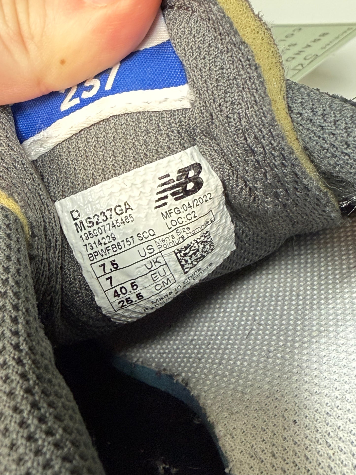 New Balance 237V1 Sneakers (Mens 7.5/Womens 9)