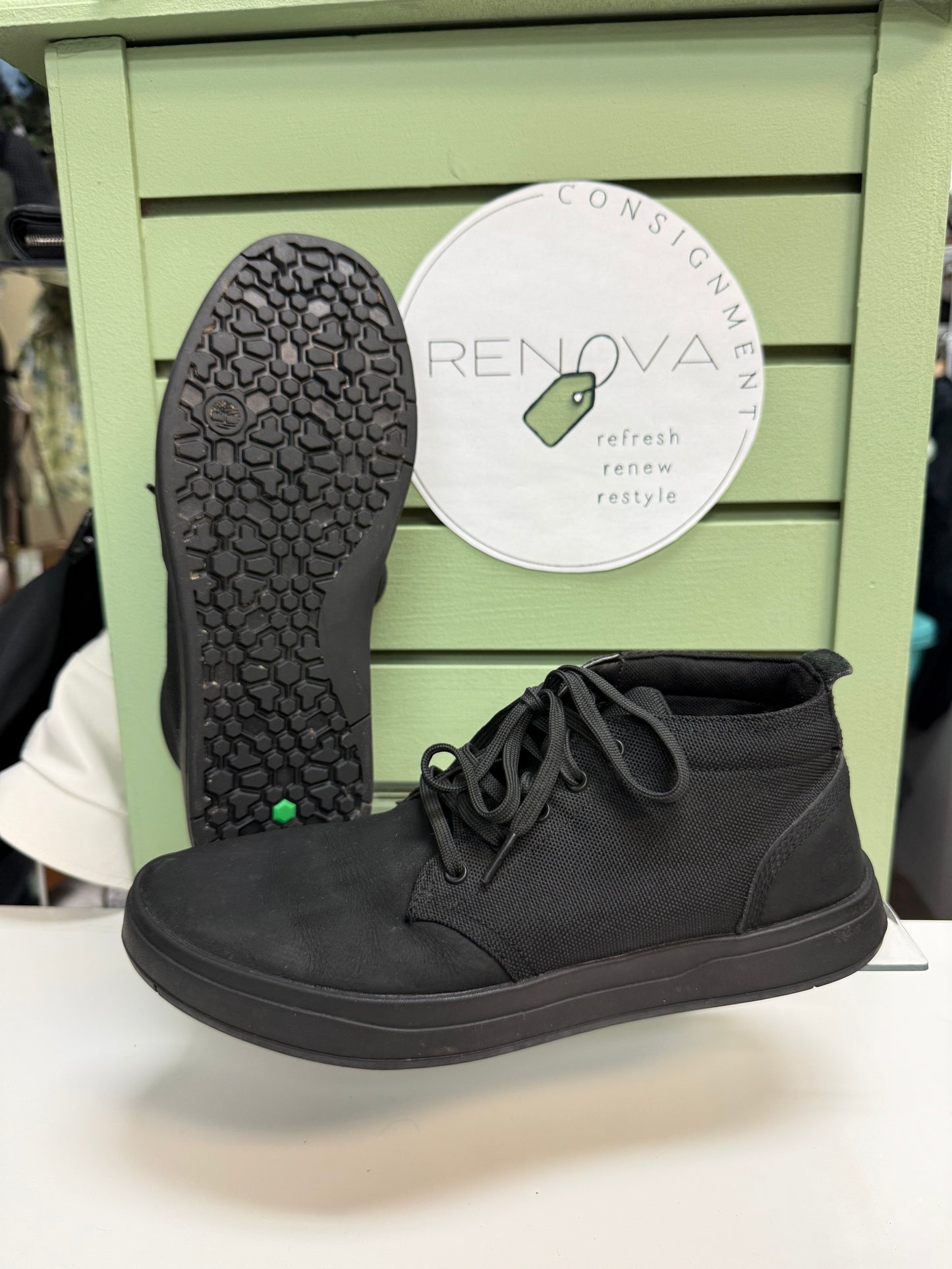 Timberland Short Casual Boot (Mens 9)