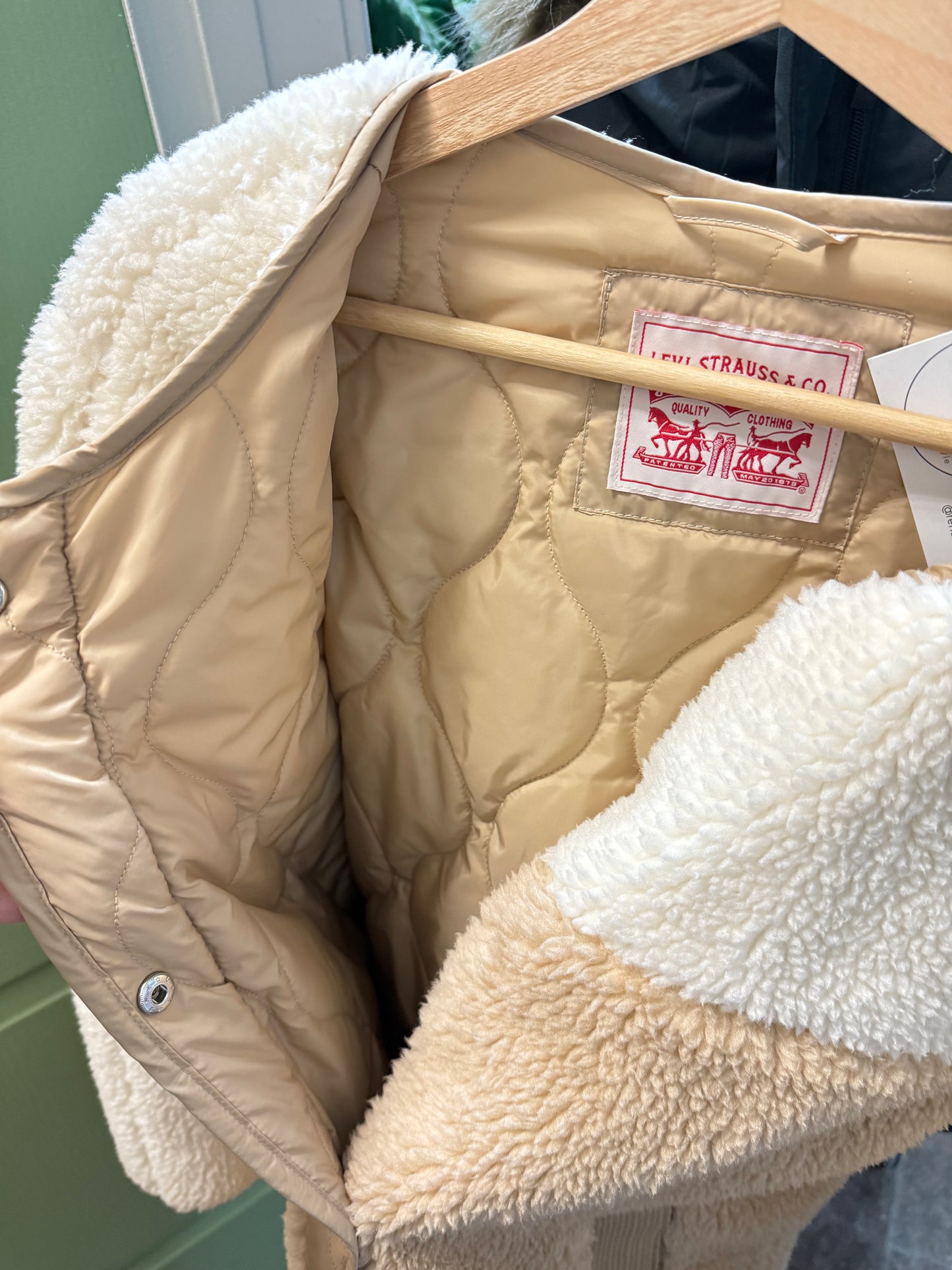 Levi Oversized Sherpa Jacket (S)