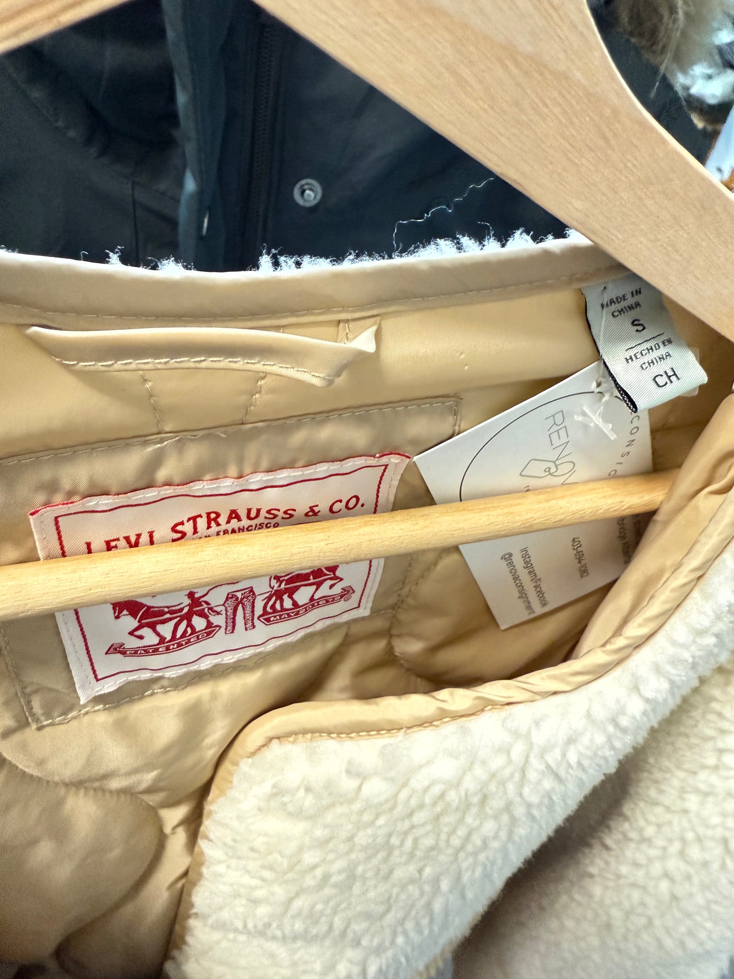 Levi Oversized Sherpa Jacket (S)