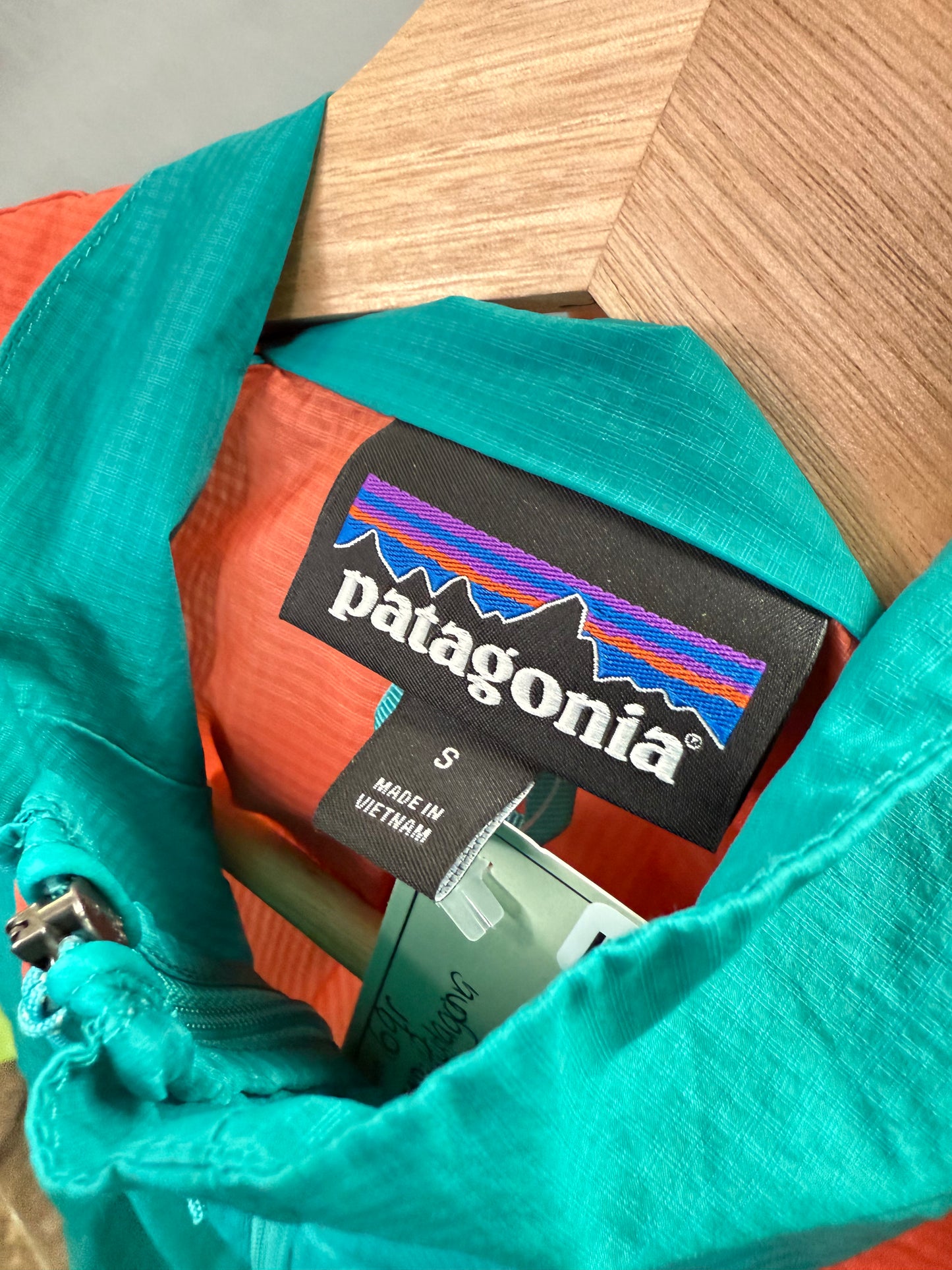 Patagonia Stash Half Zip Windbreaker Pullover (S)