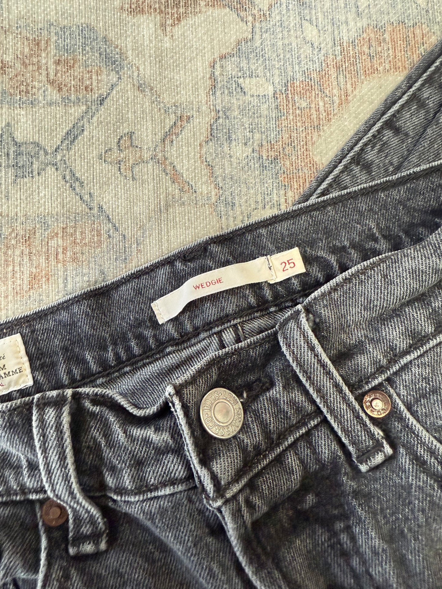 Levi’s Wedgie HR Jeans (25x28)