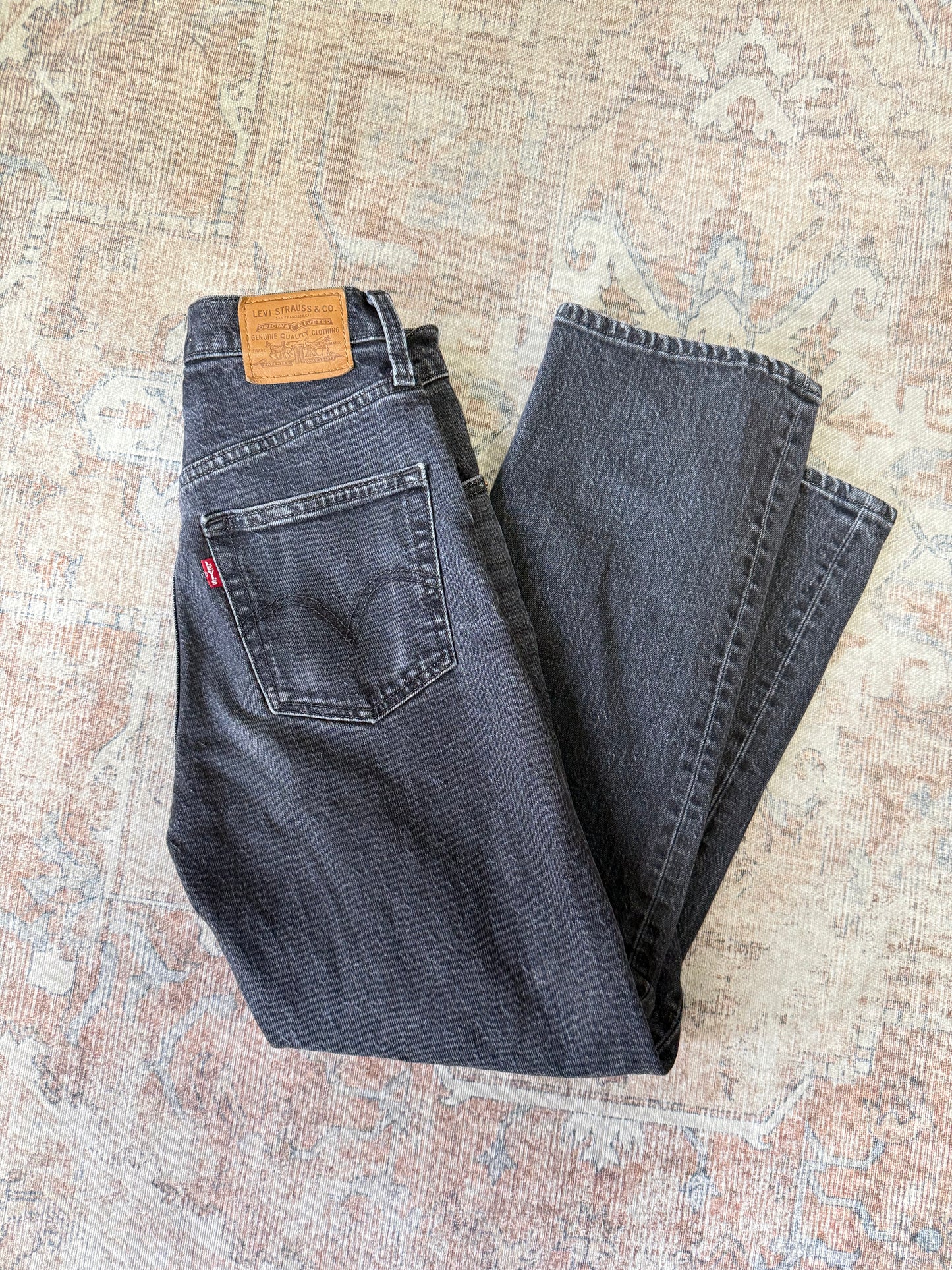 Levi’s Ribcage Straight HR Jeans (24x27)