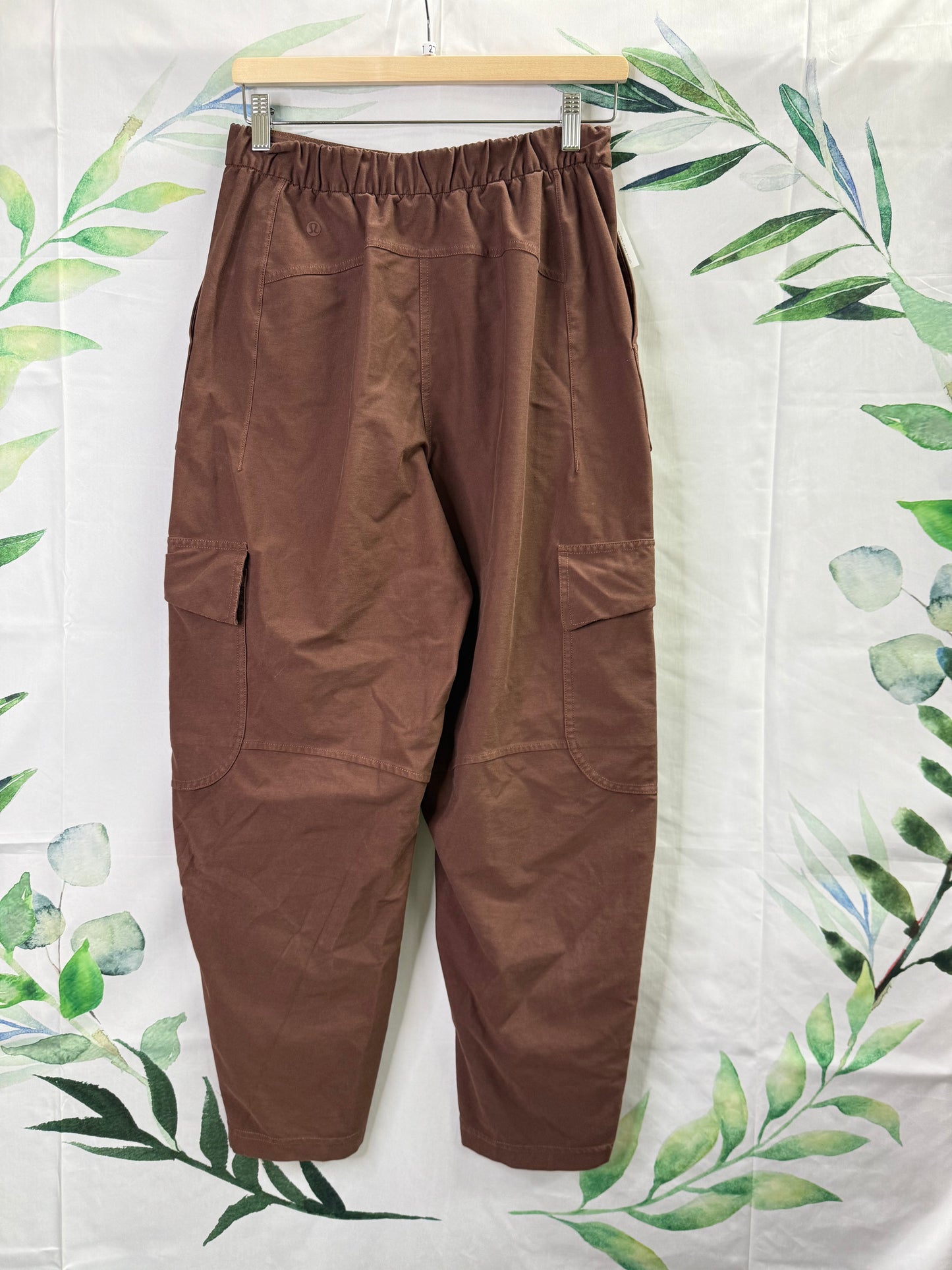 Lululemon Utilitech Cargo Pocket HR Pant 27” (27)