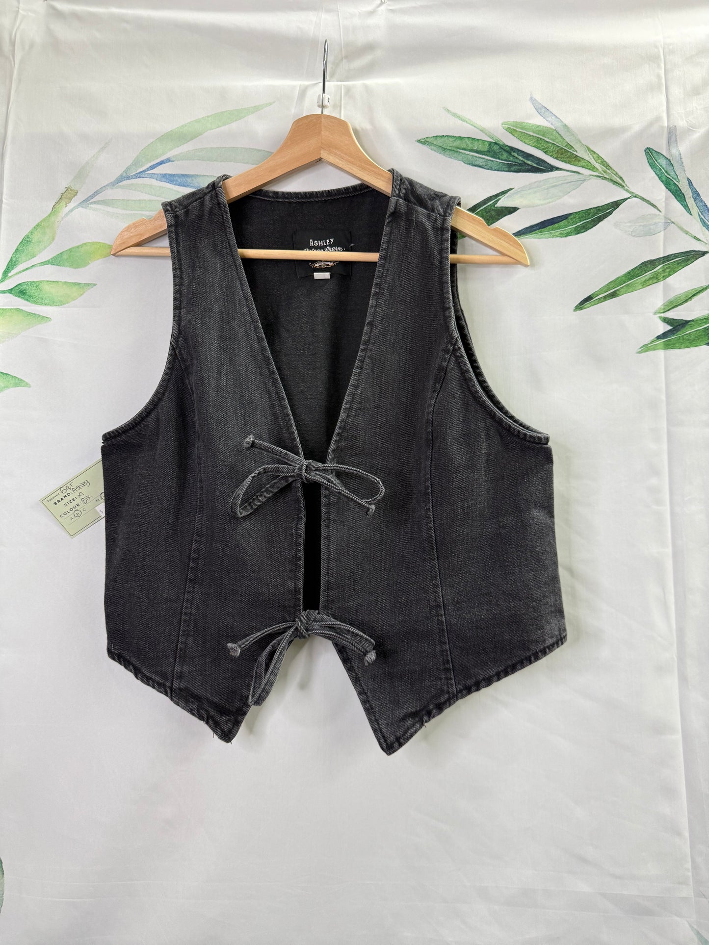 Ashley Vintage Charm Tie Up Vest (XL)