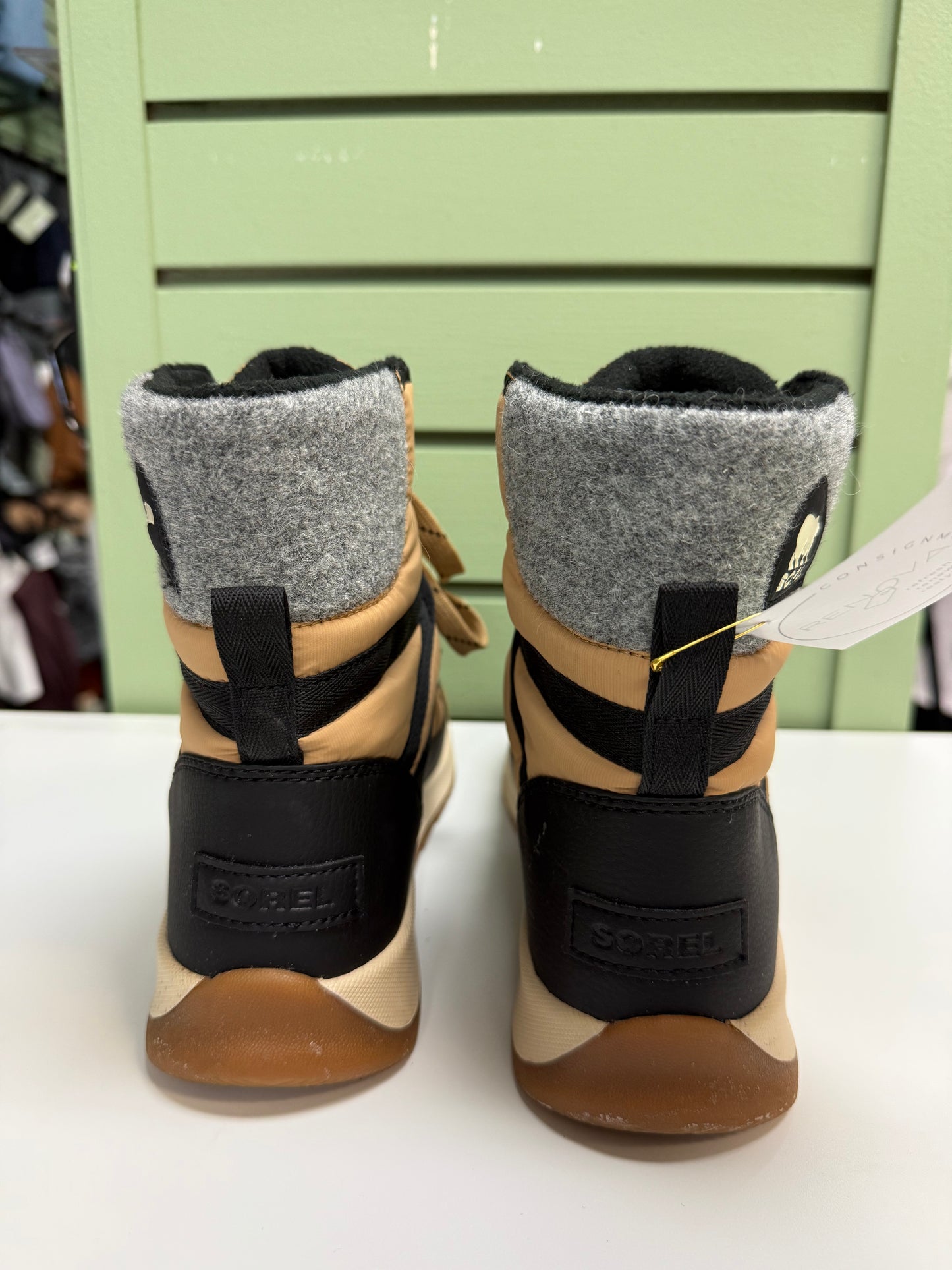 Sorel Whitney Short Boots (Womens 6.5)