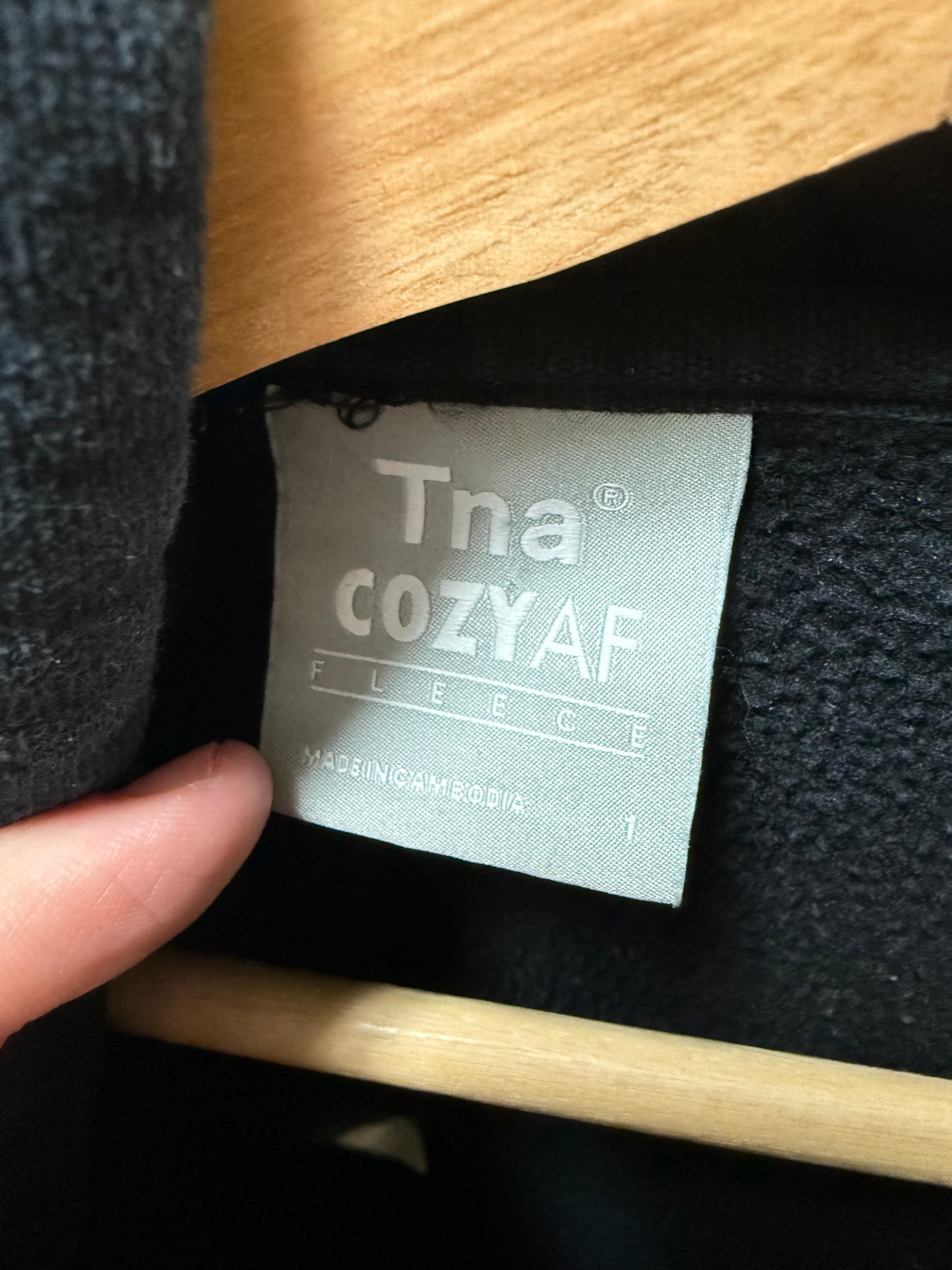 Aritzia TNA CozyAF Hoodie (1 = xxs/xs)