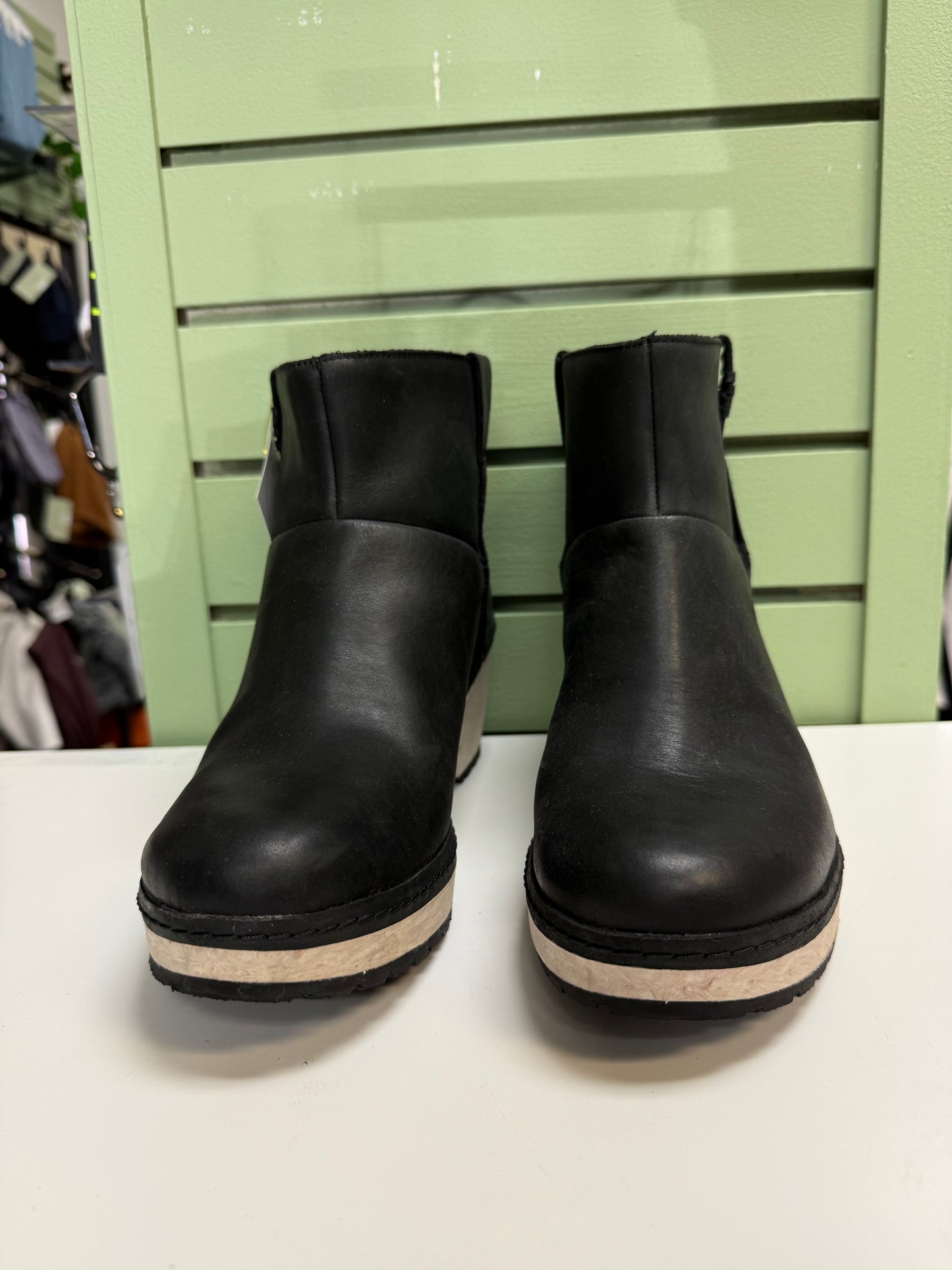 Merrell Heeled Boots (Womens 11)