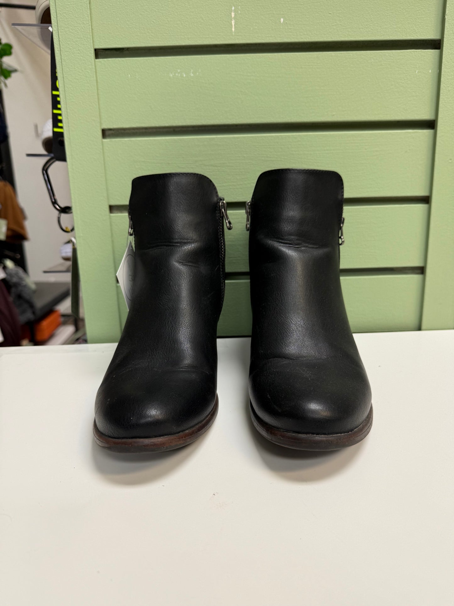 CLEARANCE Taxi Heeled Booties (Womens 8/39)