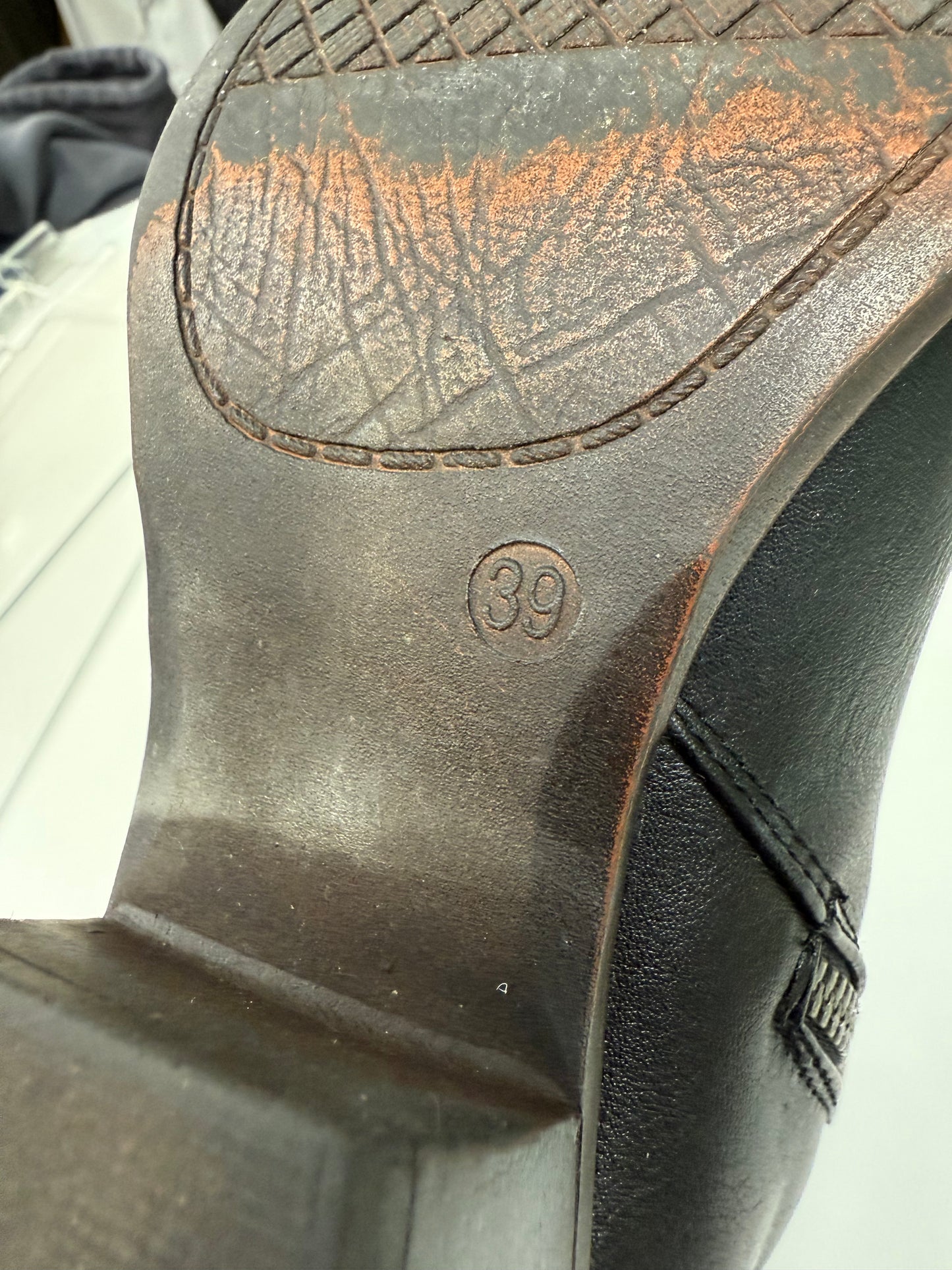 CLEARANCE Taxi Heeled Booties (Womens 8/39)