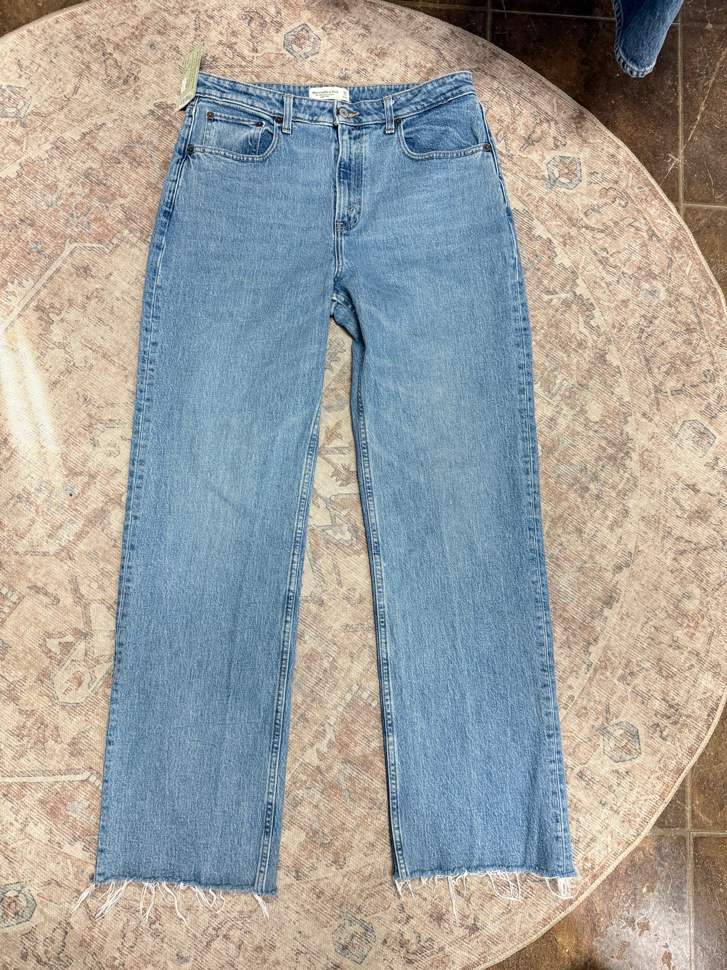 Abercrombie ‘90s Relaxed HR Jeans (31x34)