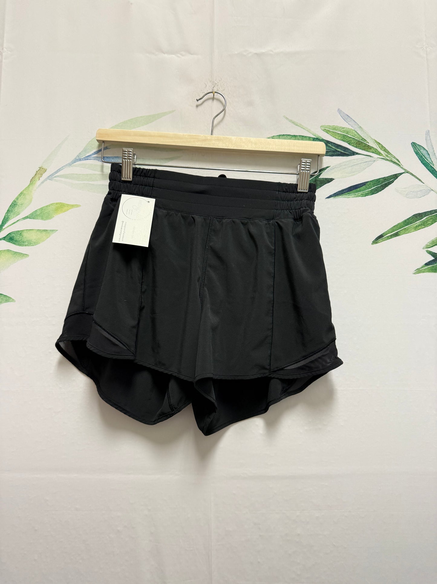 Lululemon Hotty Hot HR Short 4” (6)