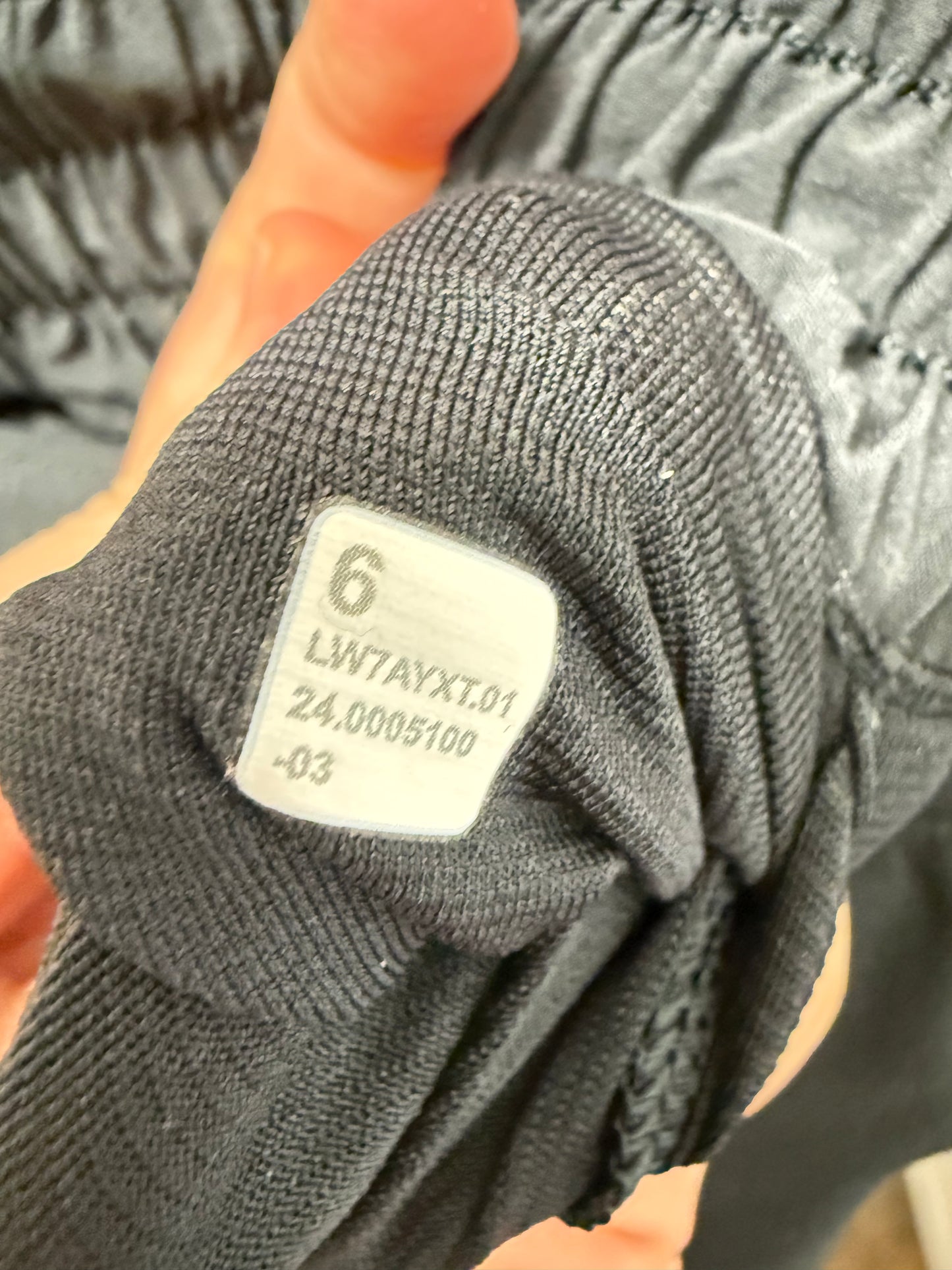 Lululemon Hotty Hot HR Short 4” (6)