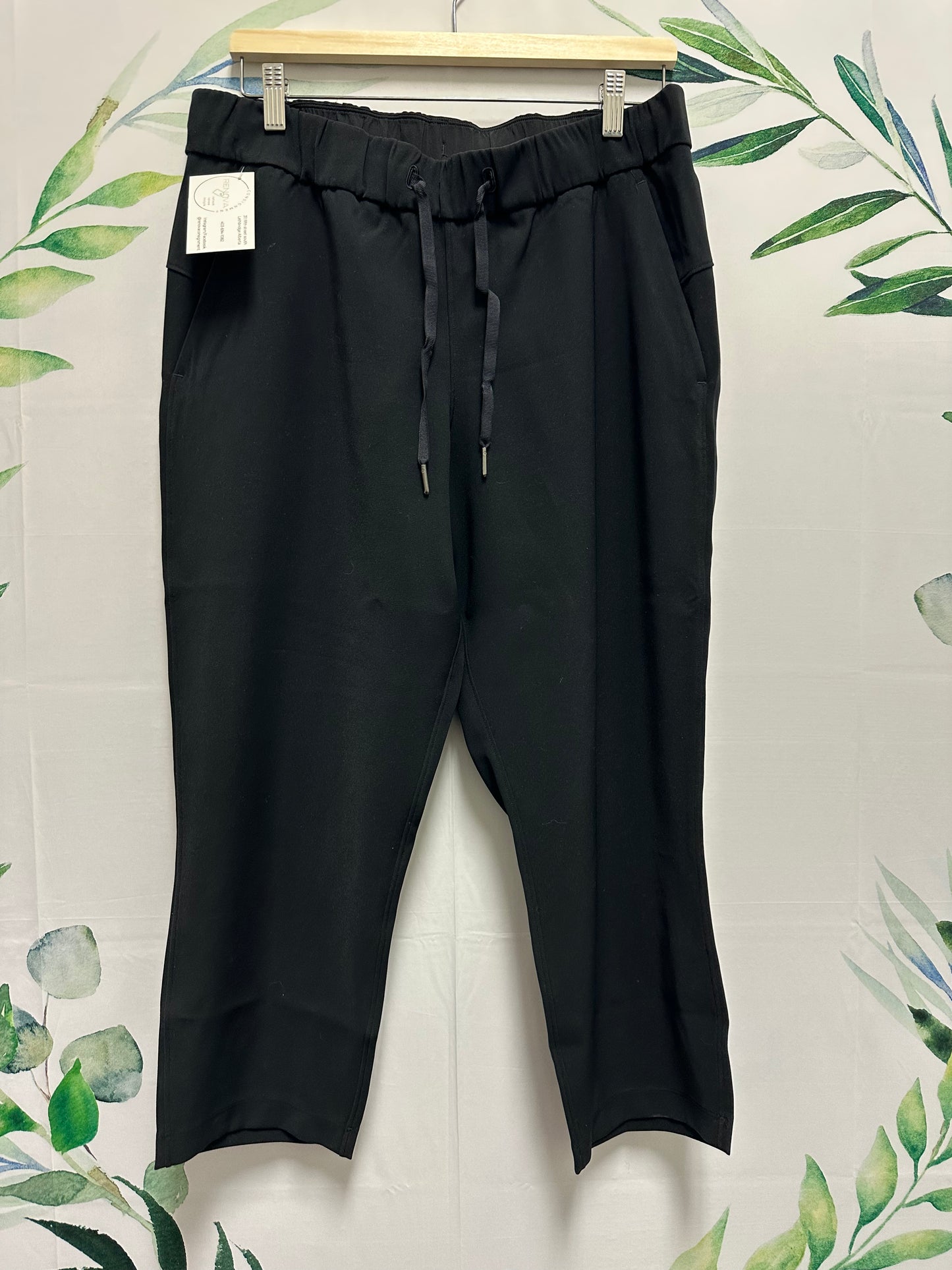 Lululemon On The Fly Crop (10)