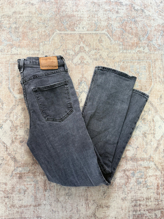 Denim Forum Arlo Straight HR Jeans (23x28)