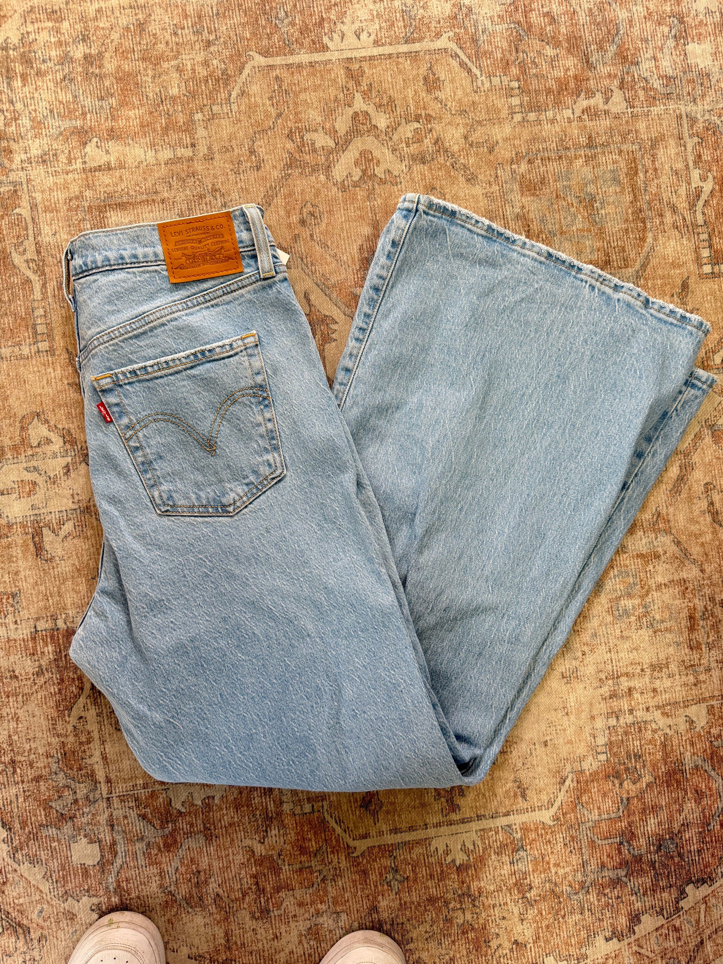 Levi’s Ribcage Bell Flare HR Jeans (31x32)