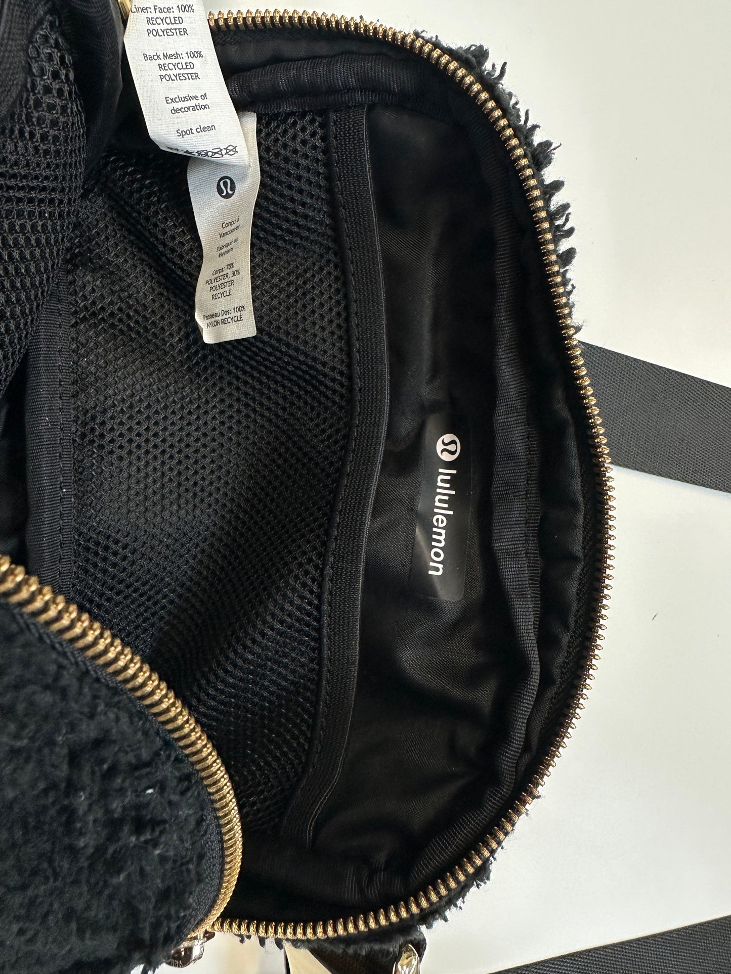 Lululemon Everywhere Fleece Belt Bag