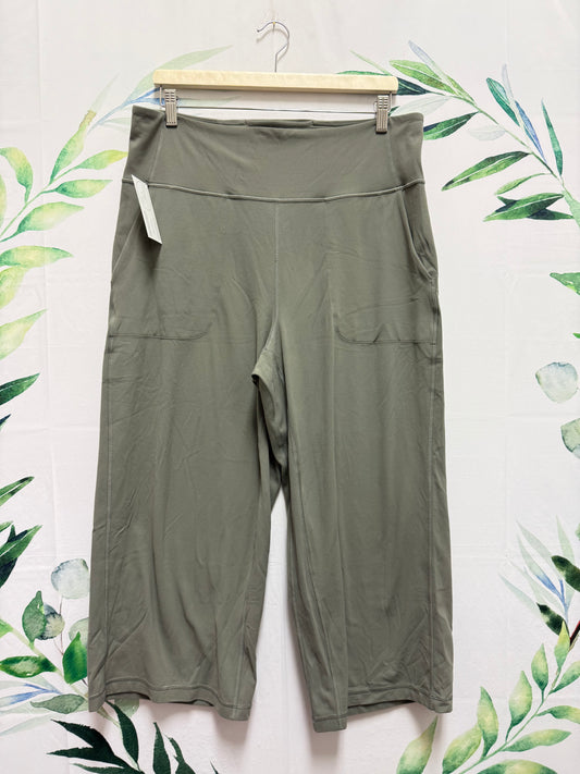Lululemon Align Wide Leg SHR Crop 23” (14)