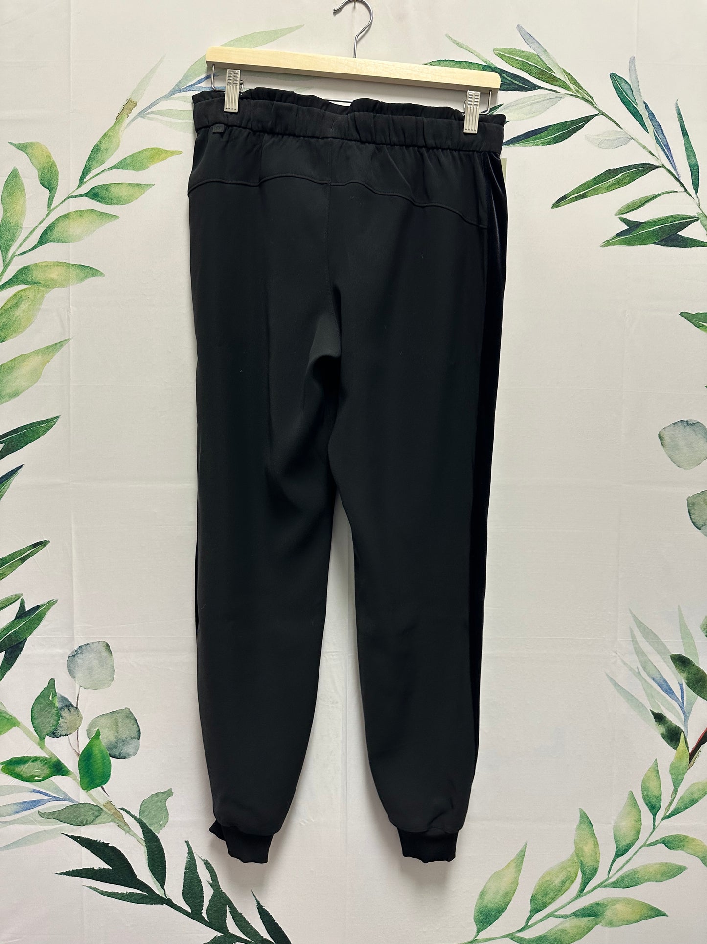 Lululemon On The Fly Jogger (6)