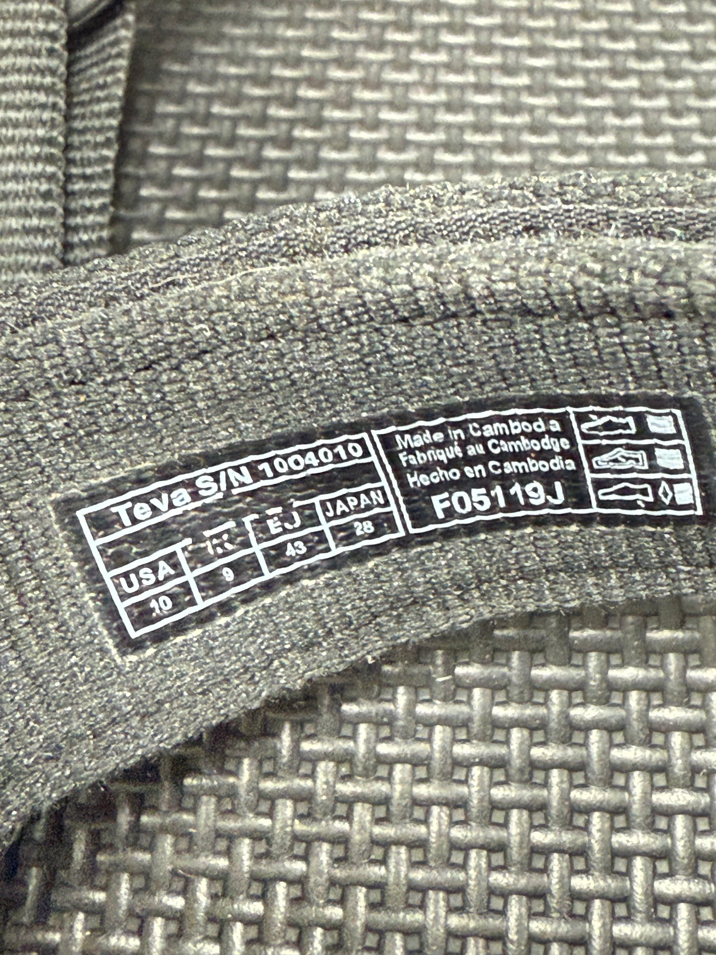 Teva OG Universal Sandals (Mens 10)