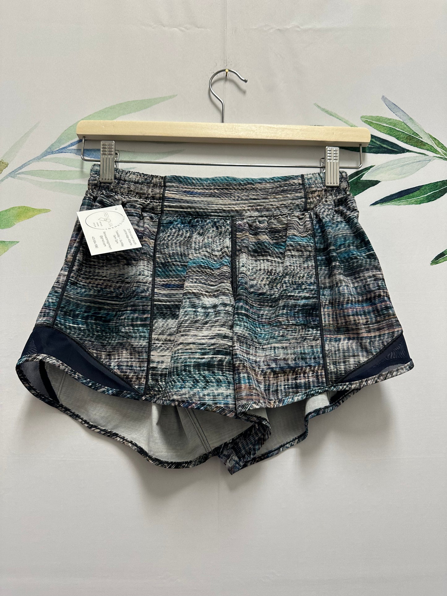 Lululemon Hotty Hot Short 4” (6)