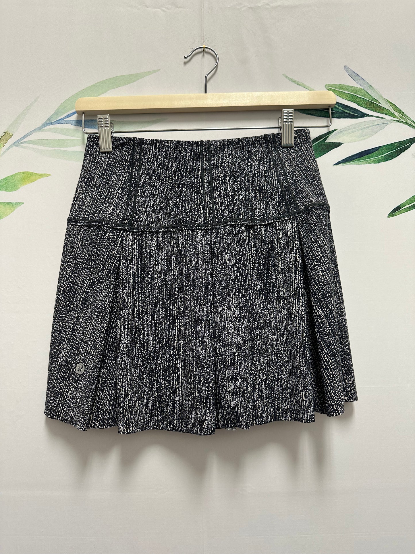 Lululemon Lost in Pace MR Skirt 15” (2)