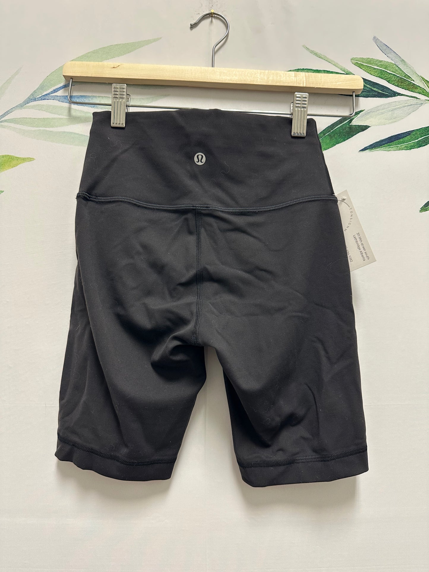 Lululemon Wunder Train Short 8” (4)