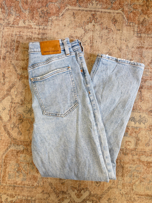 Denim Forum Arlo Straight HR Jeans (27x26)