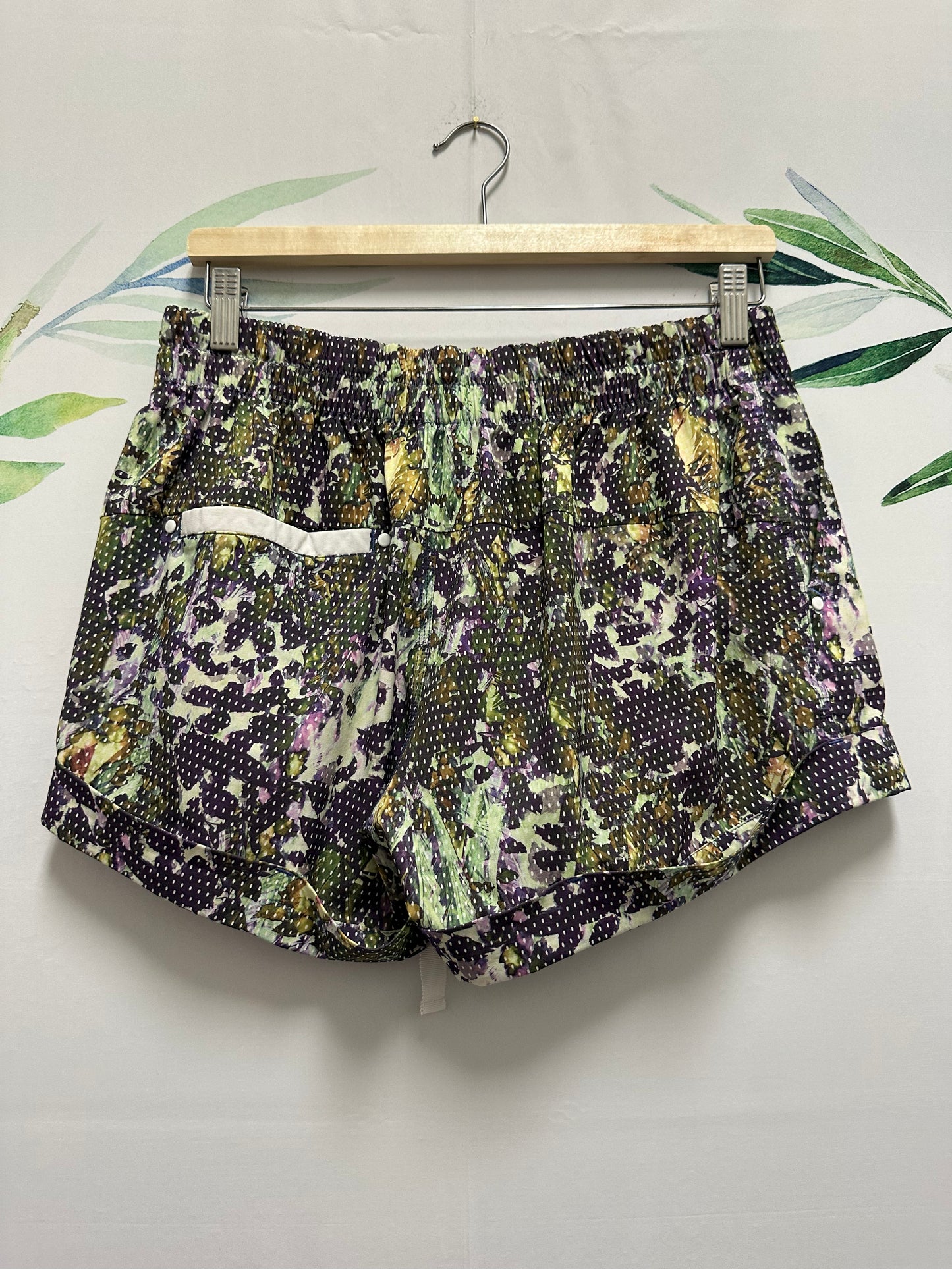 Lululemon Spring Breakaway Short (8)