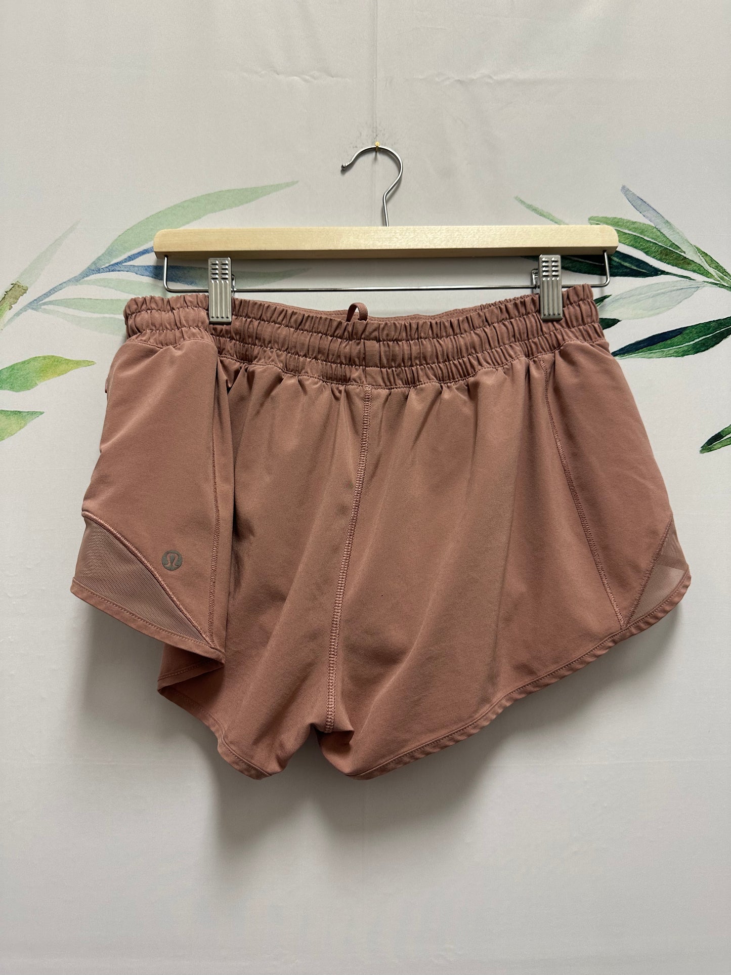 Lululemon Hotty Hot Short 2.5” (10)