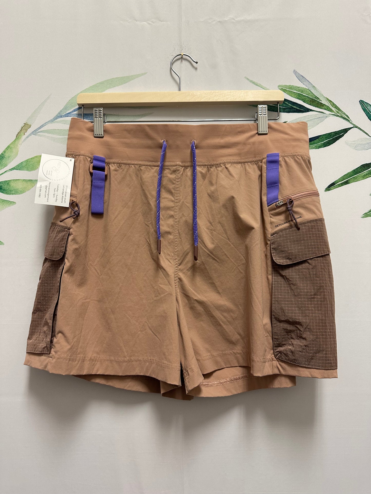 Lululemon Hiking Cargo HR Short 5” (12)