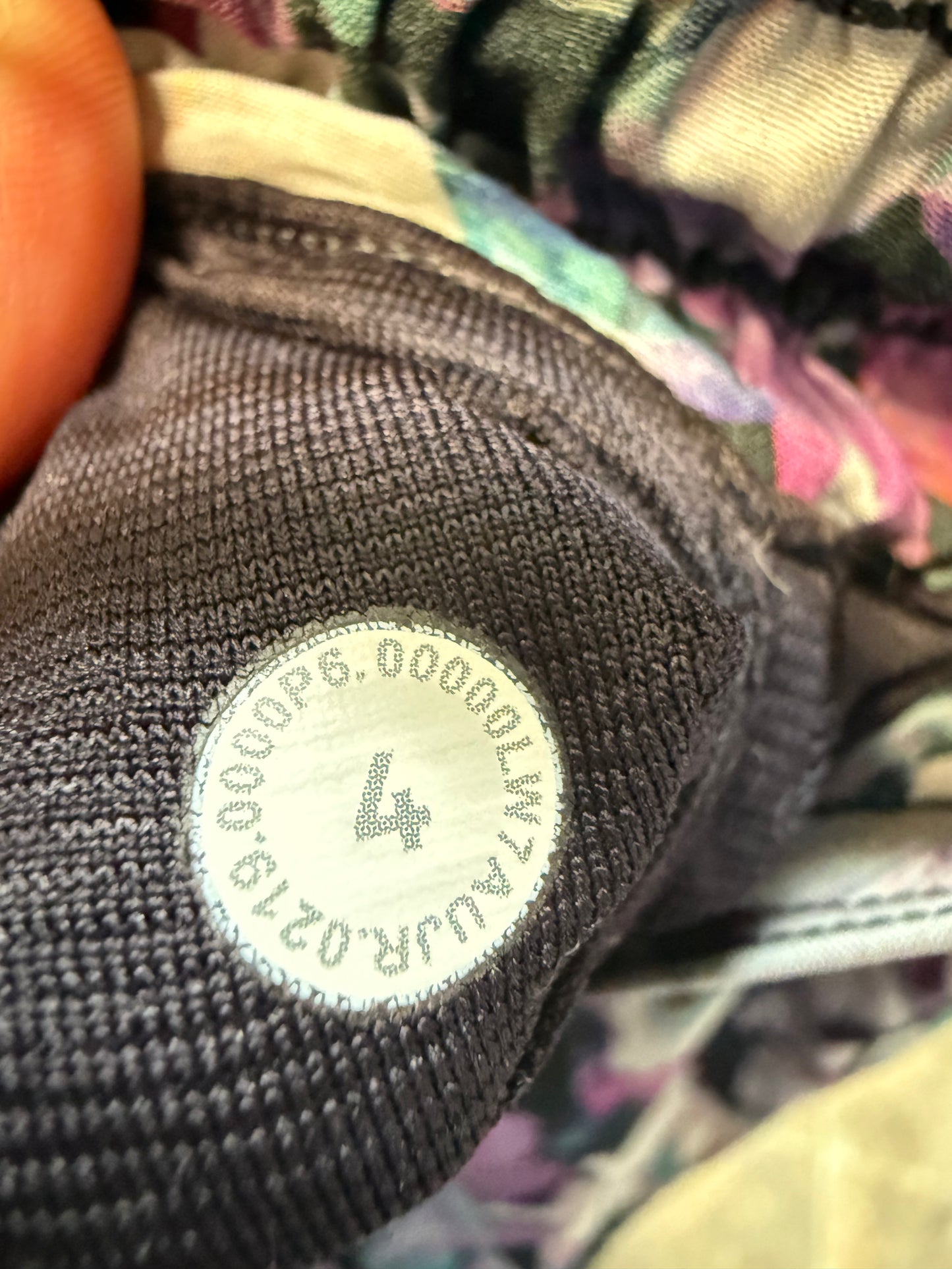 Lululemon Hotty Hot LR Short 2.5” (4)