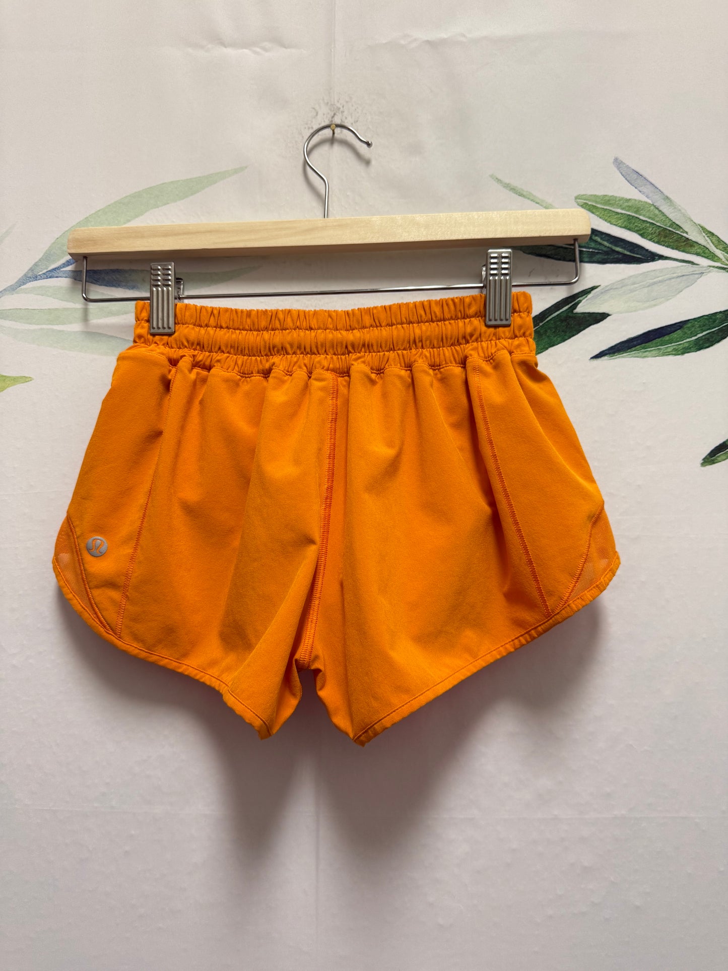 Lululemon Hotty Hot Short LR 2.5” (2)