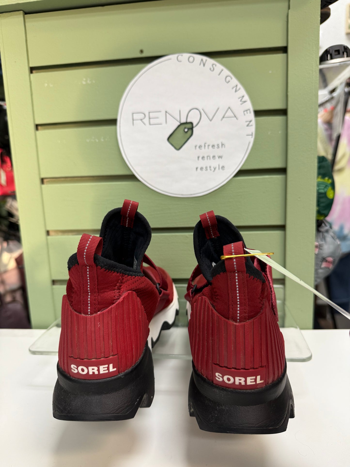 CLEARANCE Sorel Kinetic Runners (Womens 8)