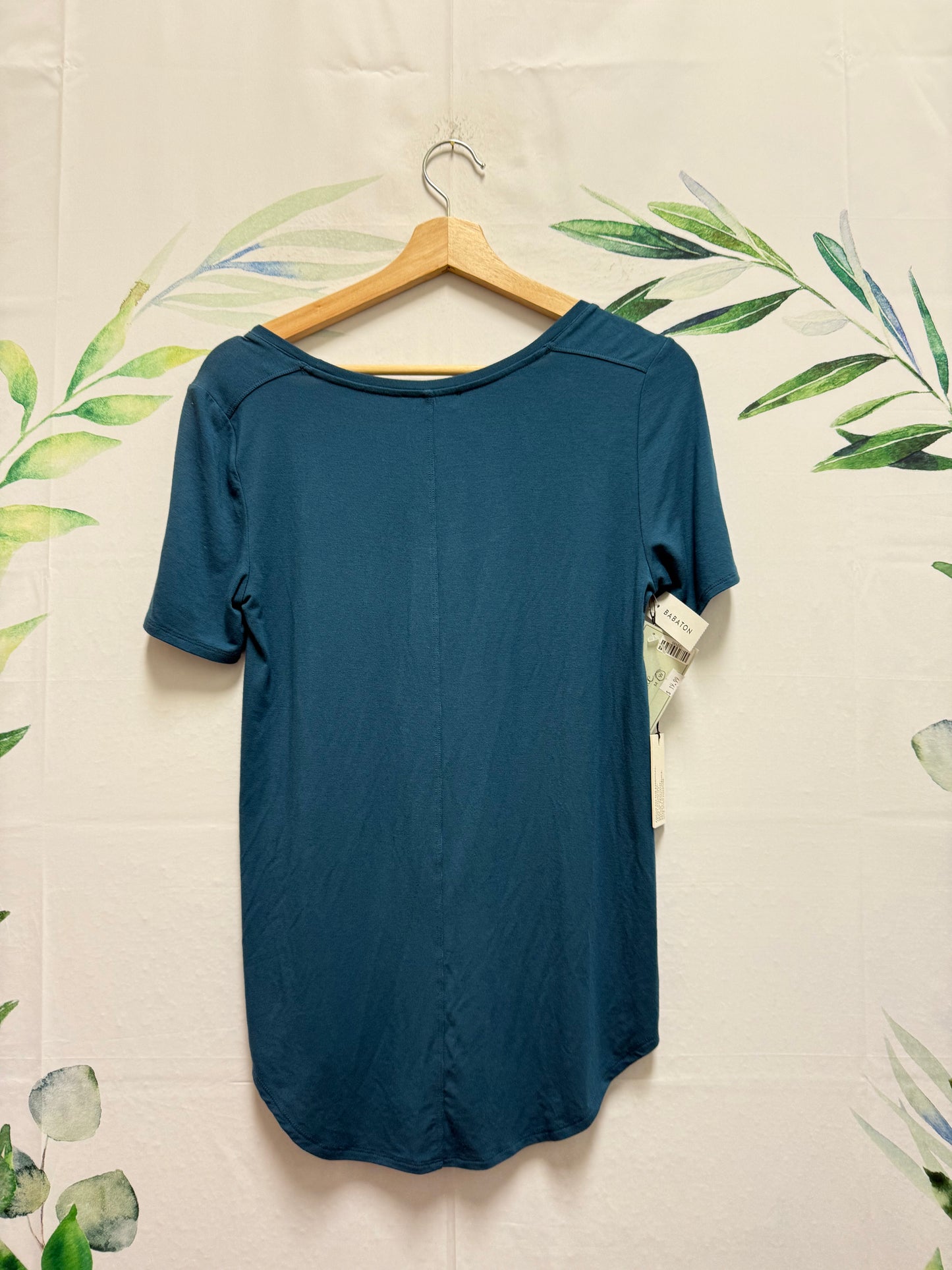 Aritzia Babaton Sami Tee (XS)