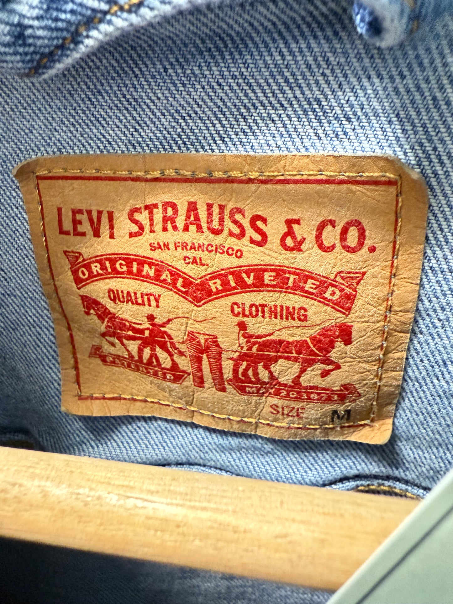 Levi’s Trucker Jacket (M)