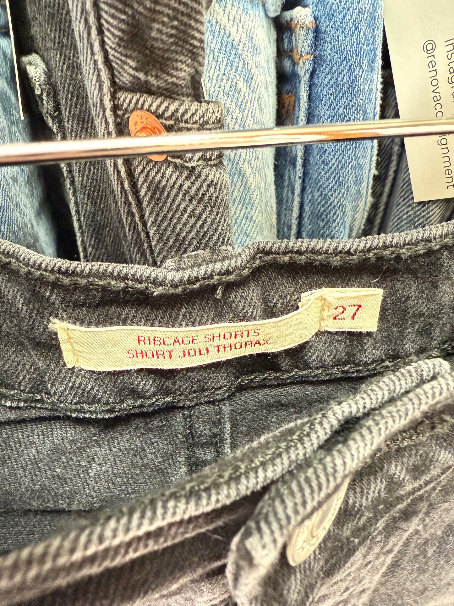 Levi’s Ribcage HR Shorts (27)