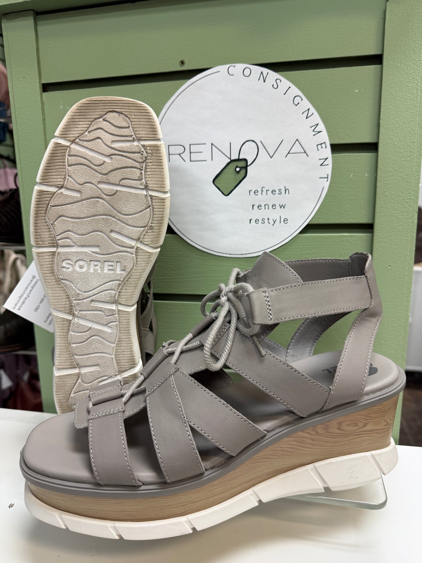 Sorel Joanie III Tie Up Wedge Sandal (Womens 12)