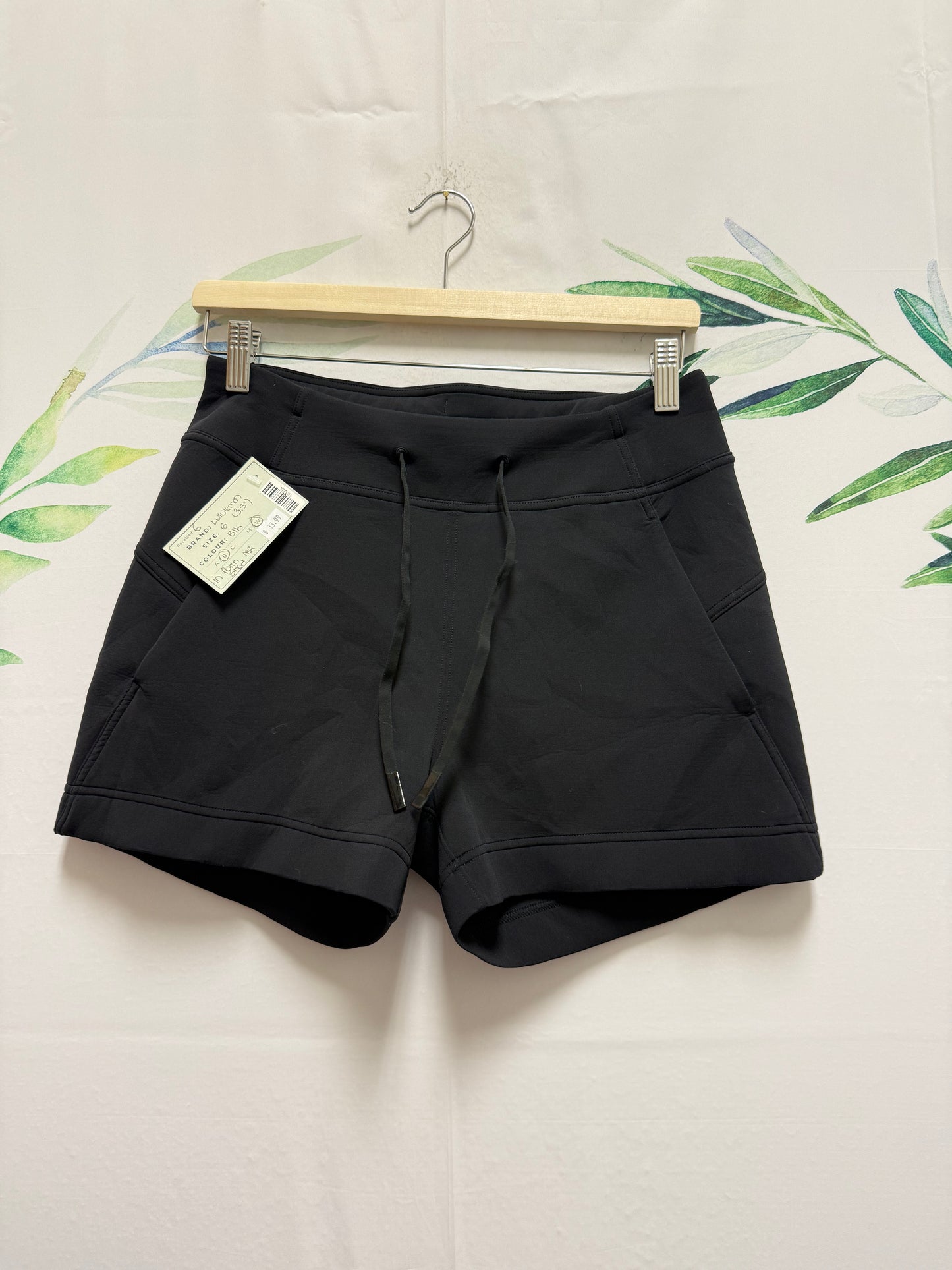 Lululemon In Form MR Shorts 3.5 (6)