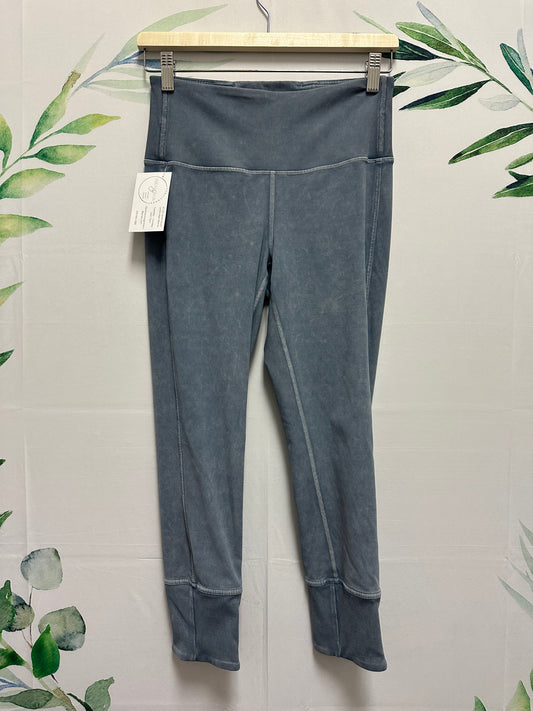 Lululemon Wunder Under HR Crop 23” (6)