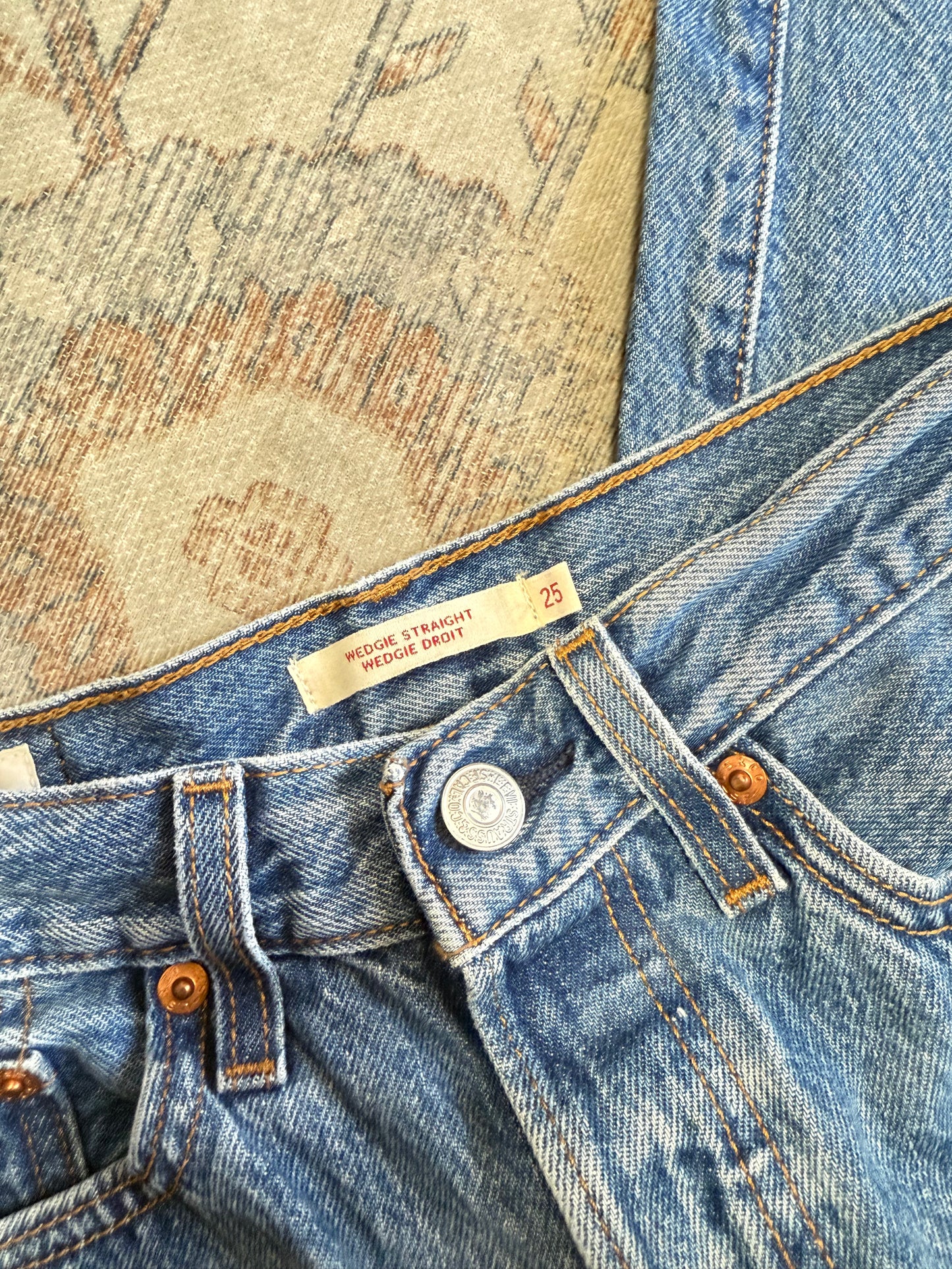 Levi’s Wedgie Straight HR Jeans (25x26)