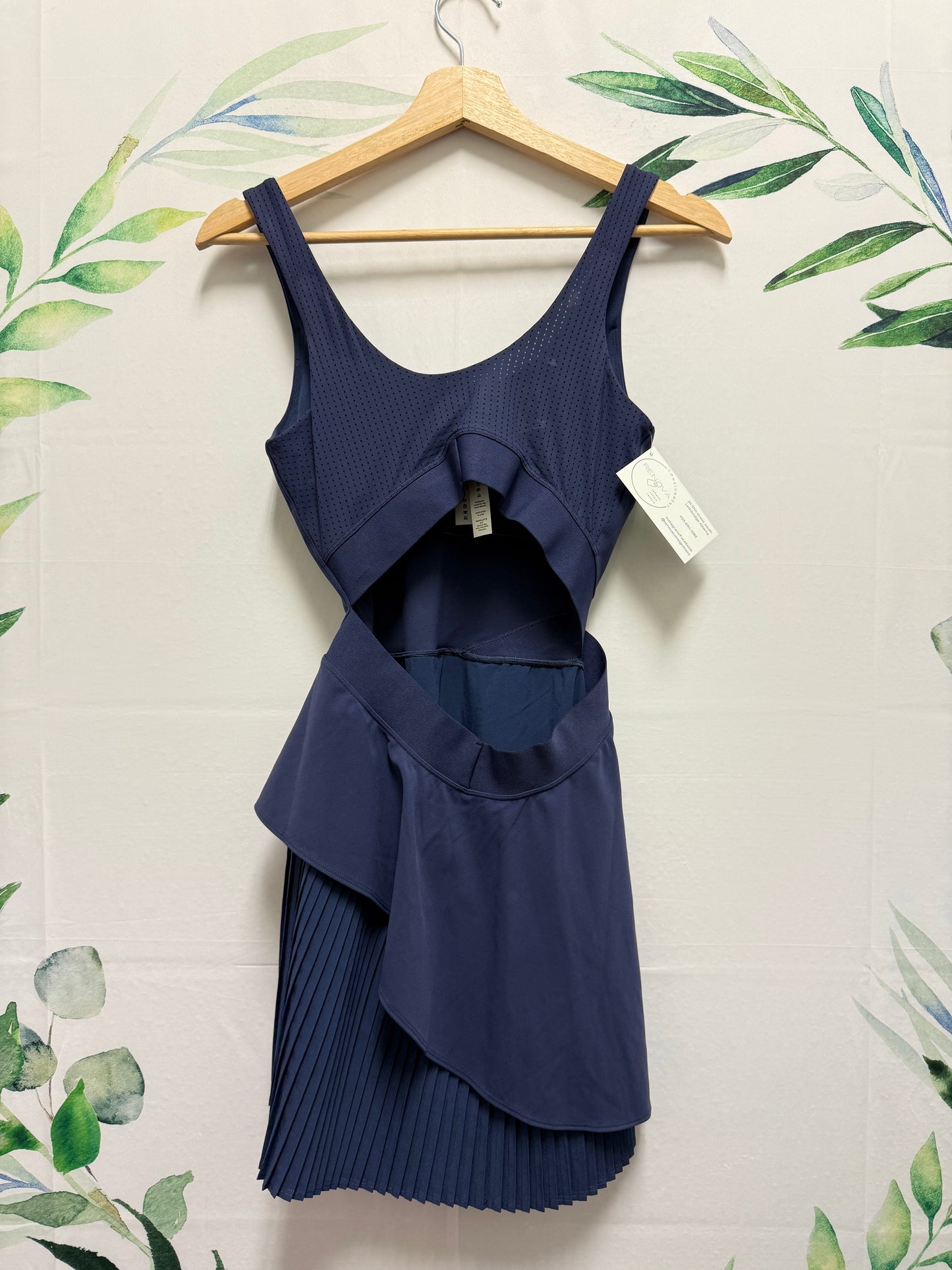 Lululemon Scoop Pleated Tennis Dress (6)