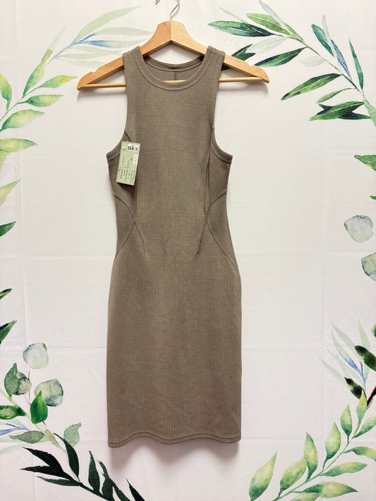 Lululemon Softstreme Ribbed Slim Dress (2)
