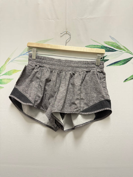 Lululemon Hotty Hot LR Short 2.5” (8)