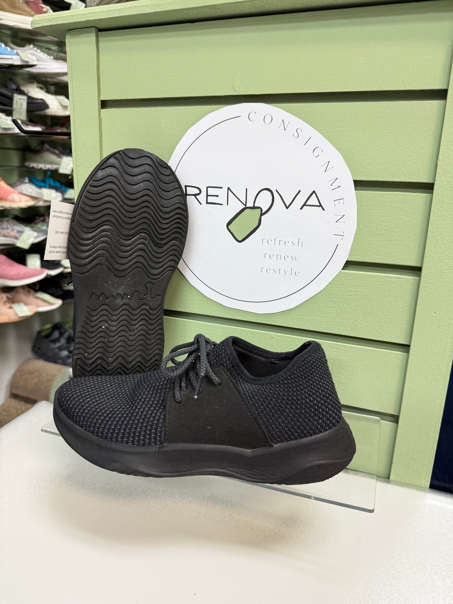 Vessi Everyday Runners (Womens 7)