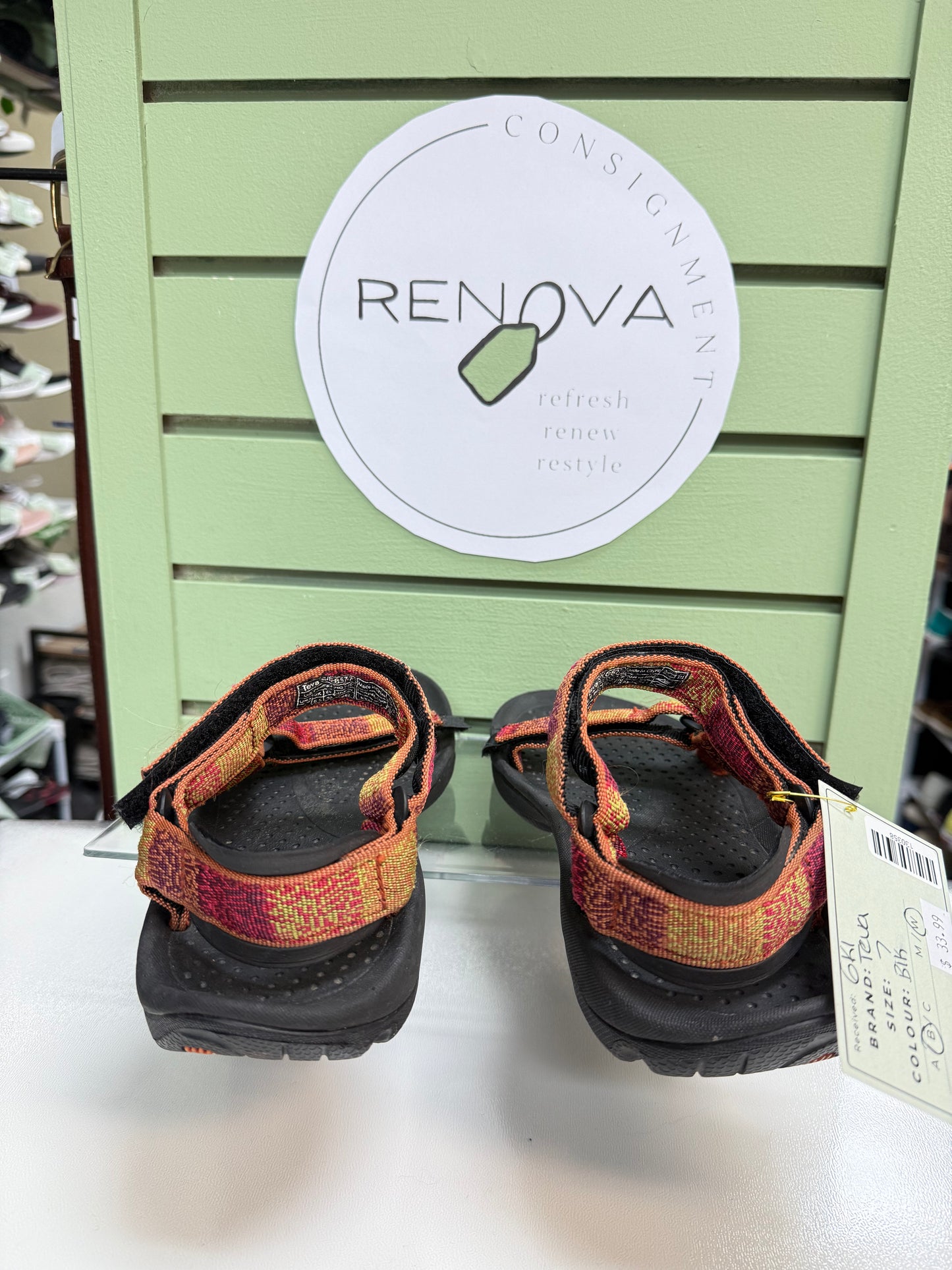 Teva Hurricane Sandals (Womens 7)