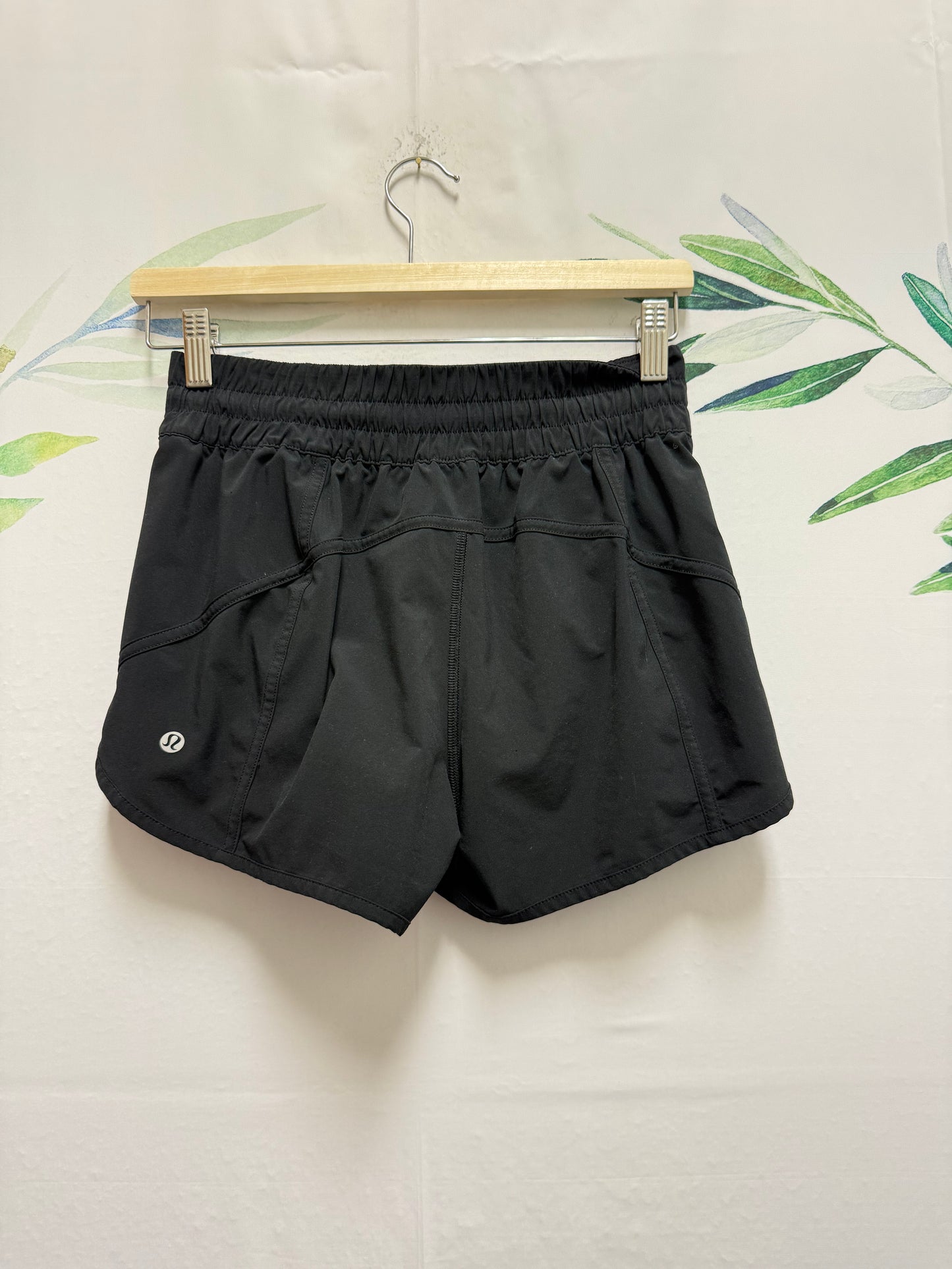 Lululemon Tracker LR Short 4” (6)