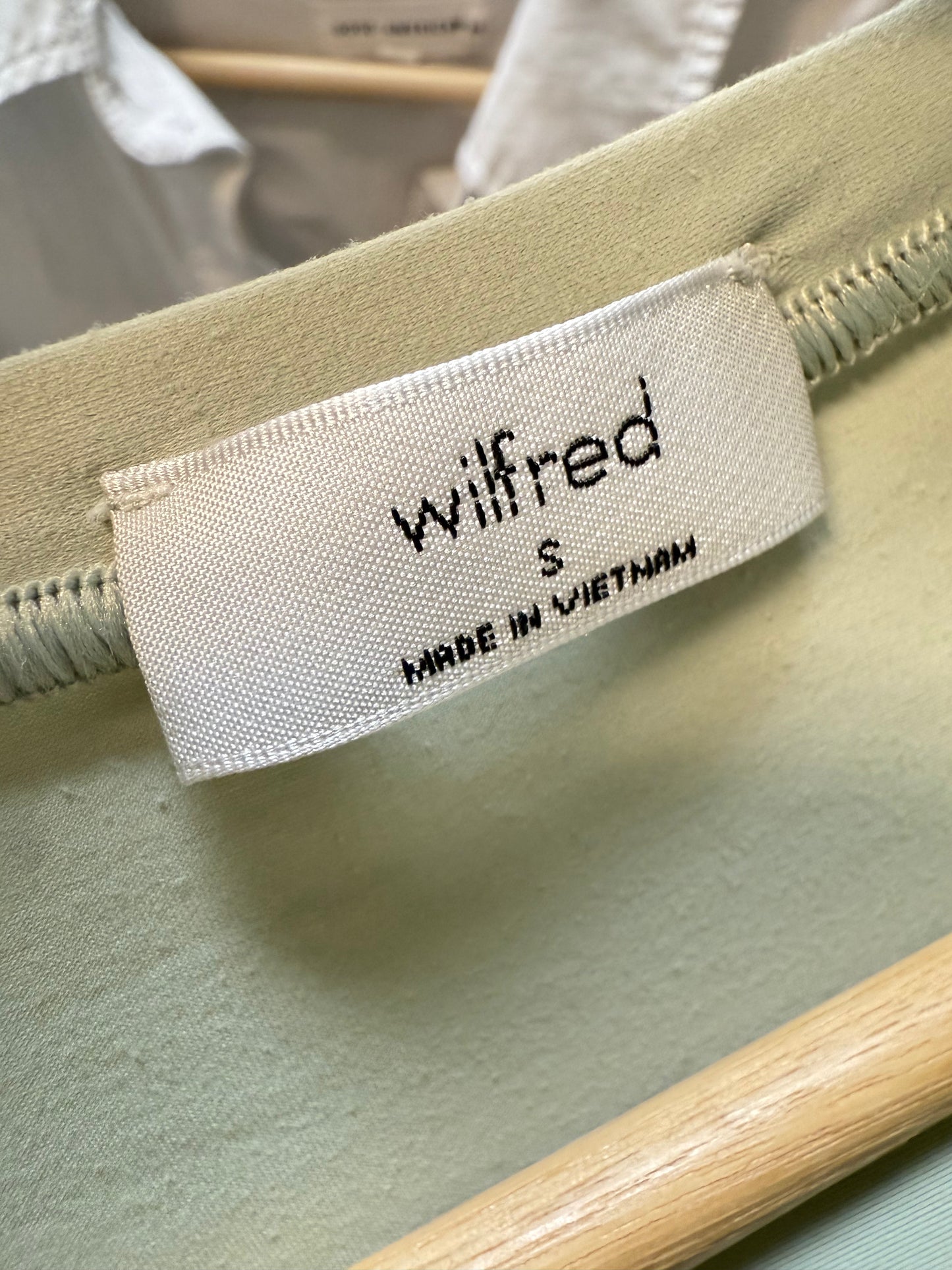 Aritzia Wilfred Emmer Tee (S)